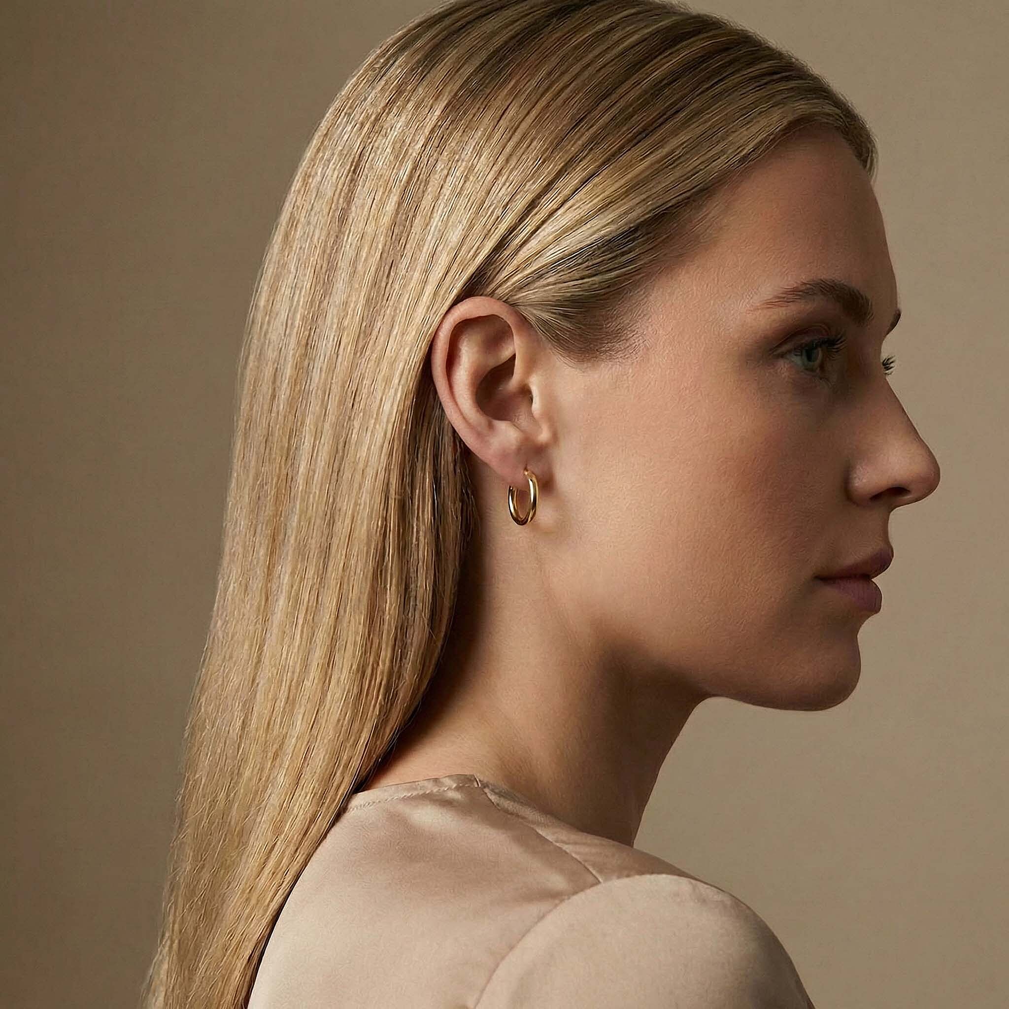 9K Yellow Gold  Earring,  Gold Wt. 0.25 Gms