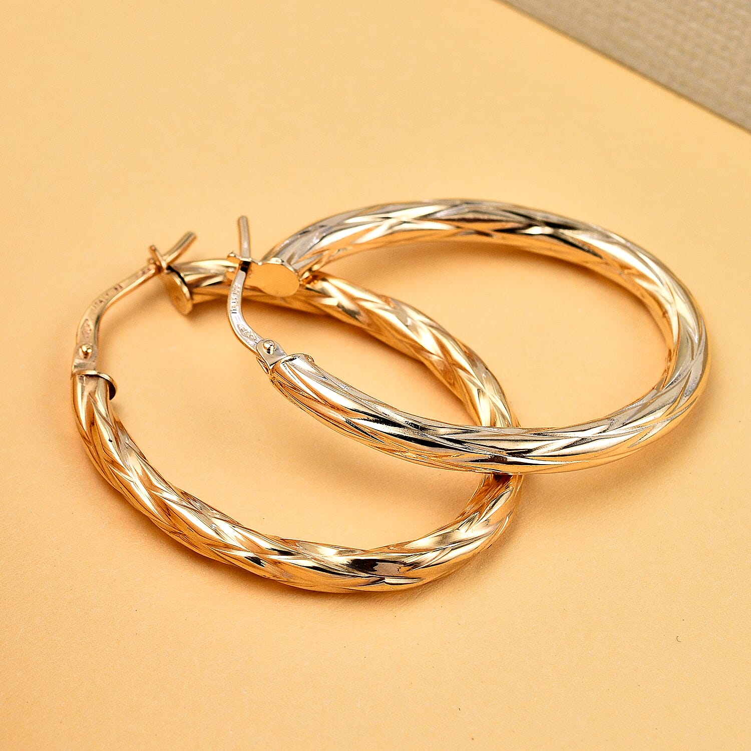 9K Yellow Gold Patterned Oval Hoop Creole Earrings with Clasp