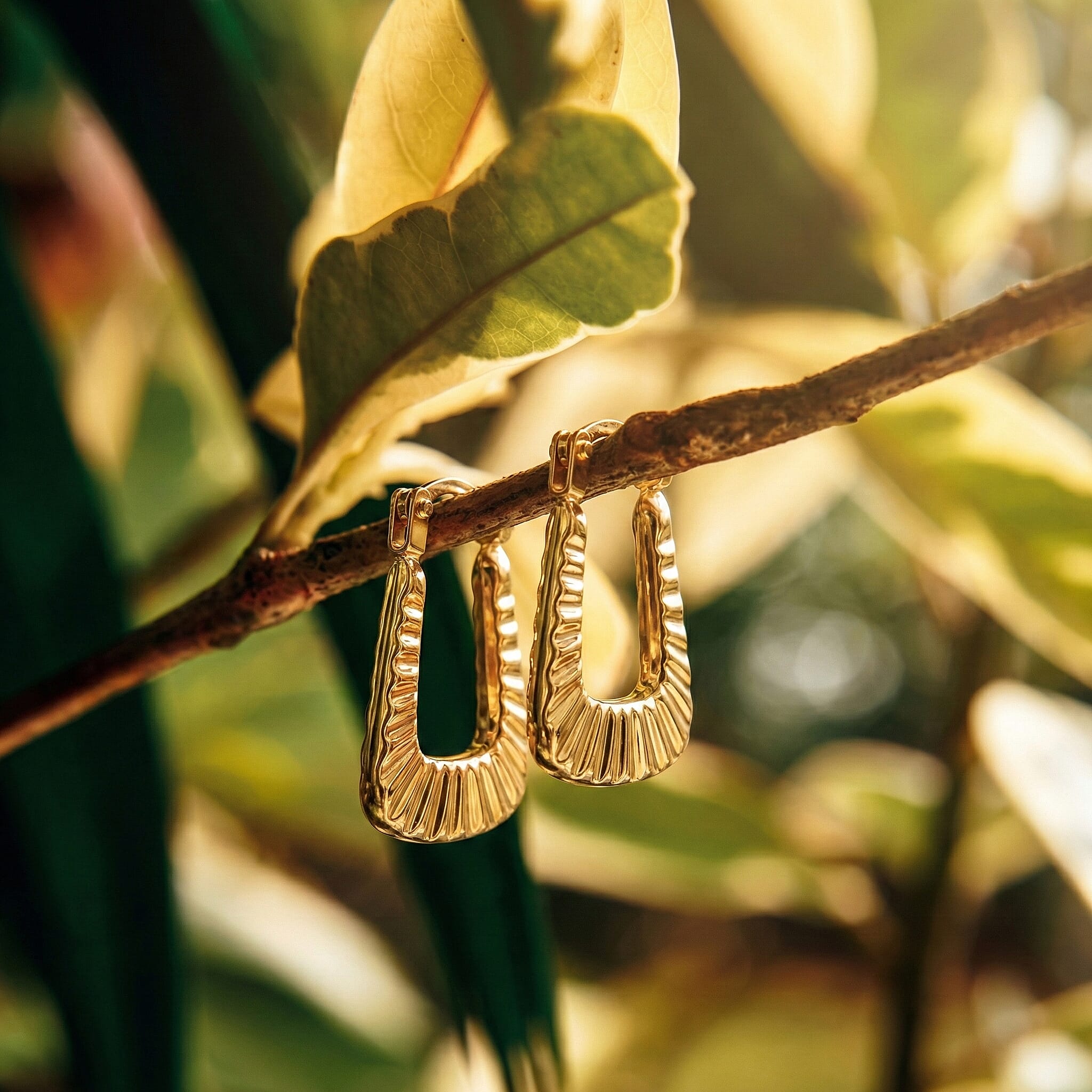 9K Yellow Gold 12MM X 15MM Ribbed Creole Earrings 0.38 grams