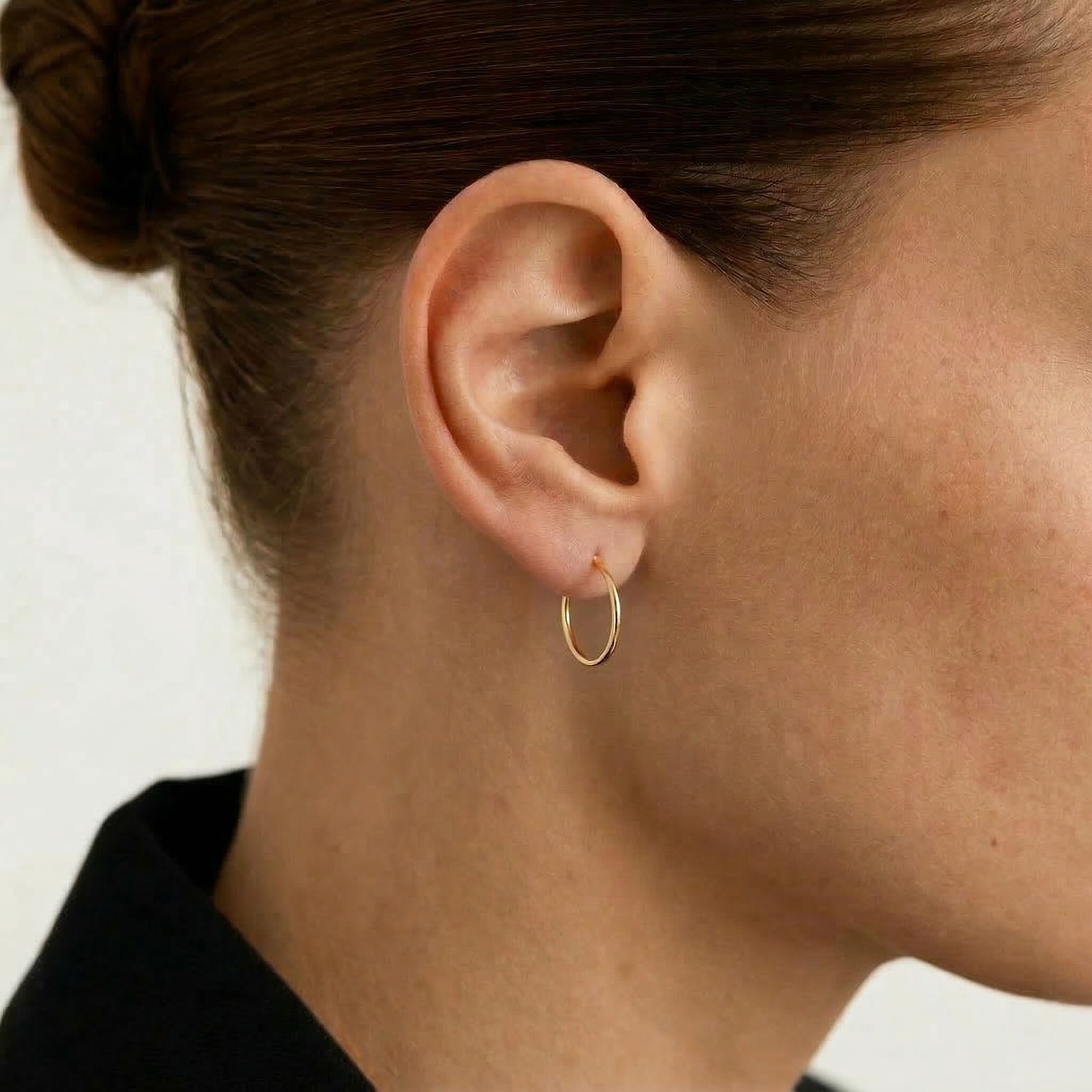 9K Yellow Gold 1.5MM Tube 15MM Sleeper Hoop Earrings 0.38 grams