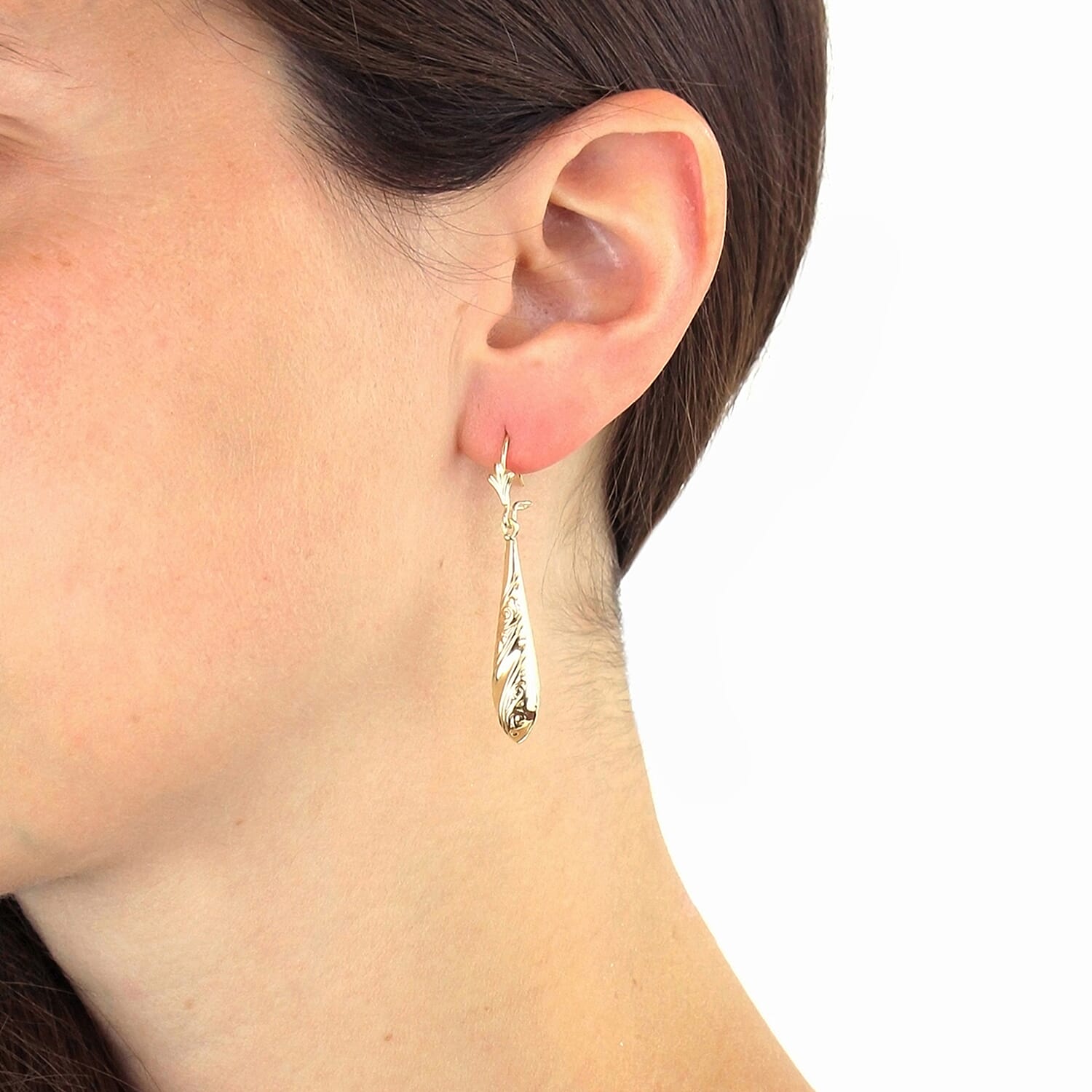 9K Yellow Gold 7MM X 36MM Embossed Drop Earrings 1.6 grams