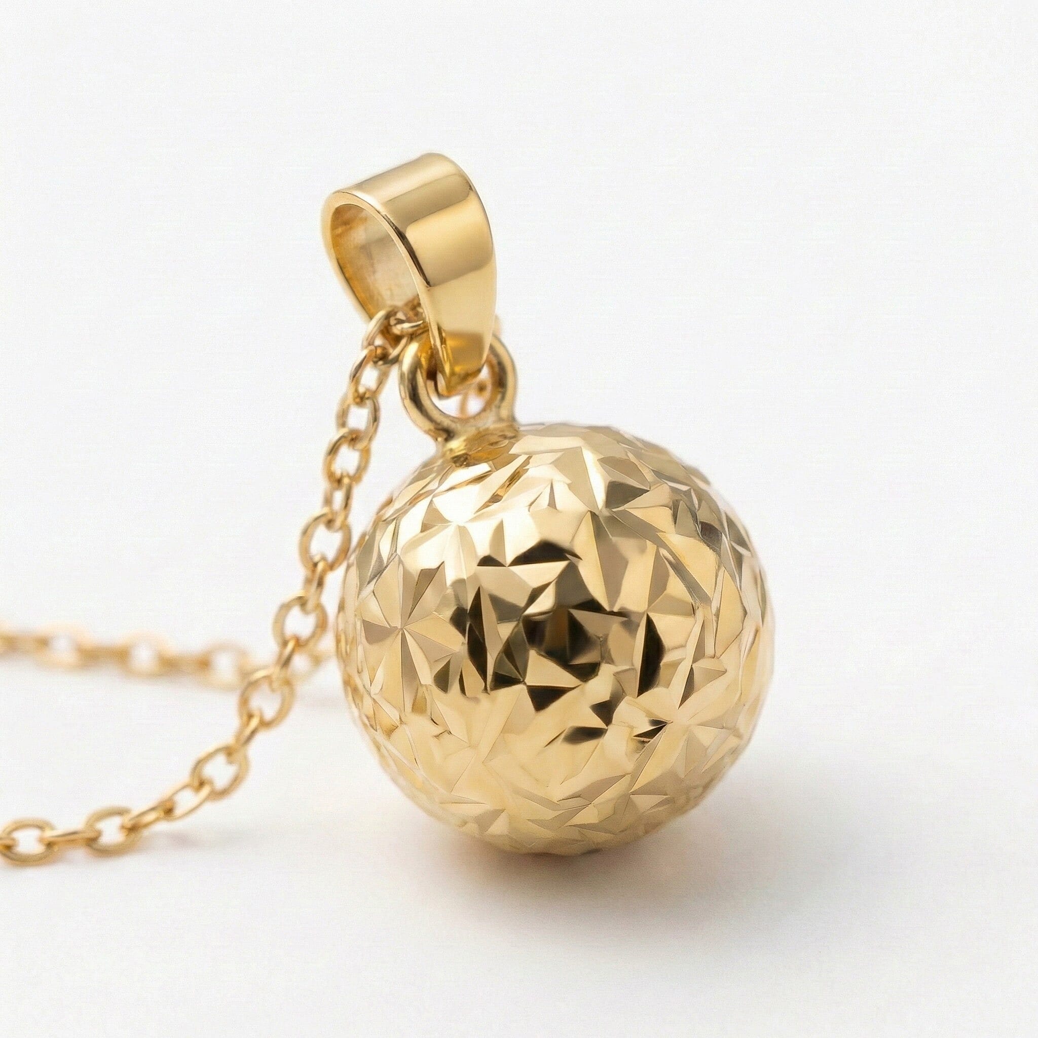 9K Yellow Gold 10MM Diamond Cut Ball Pendant 0.6 grams