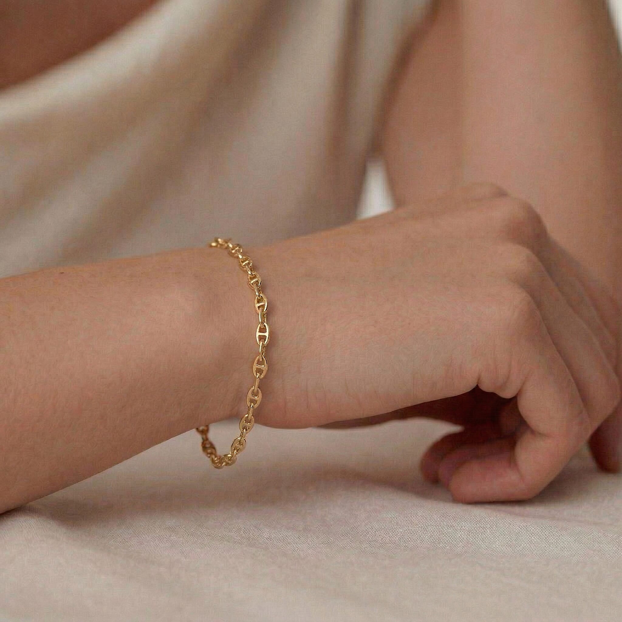 9K Yellow Gold High Finish Rambo Chain Bracelet 7 Inch, 1 grams