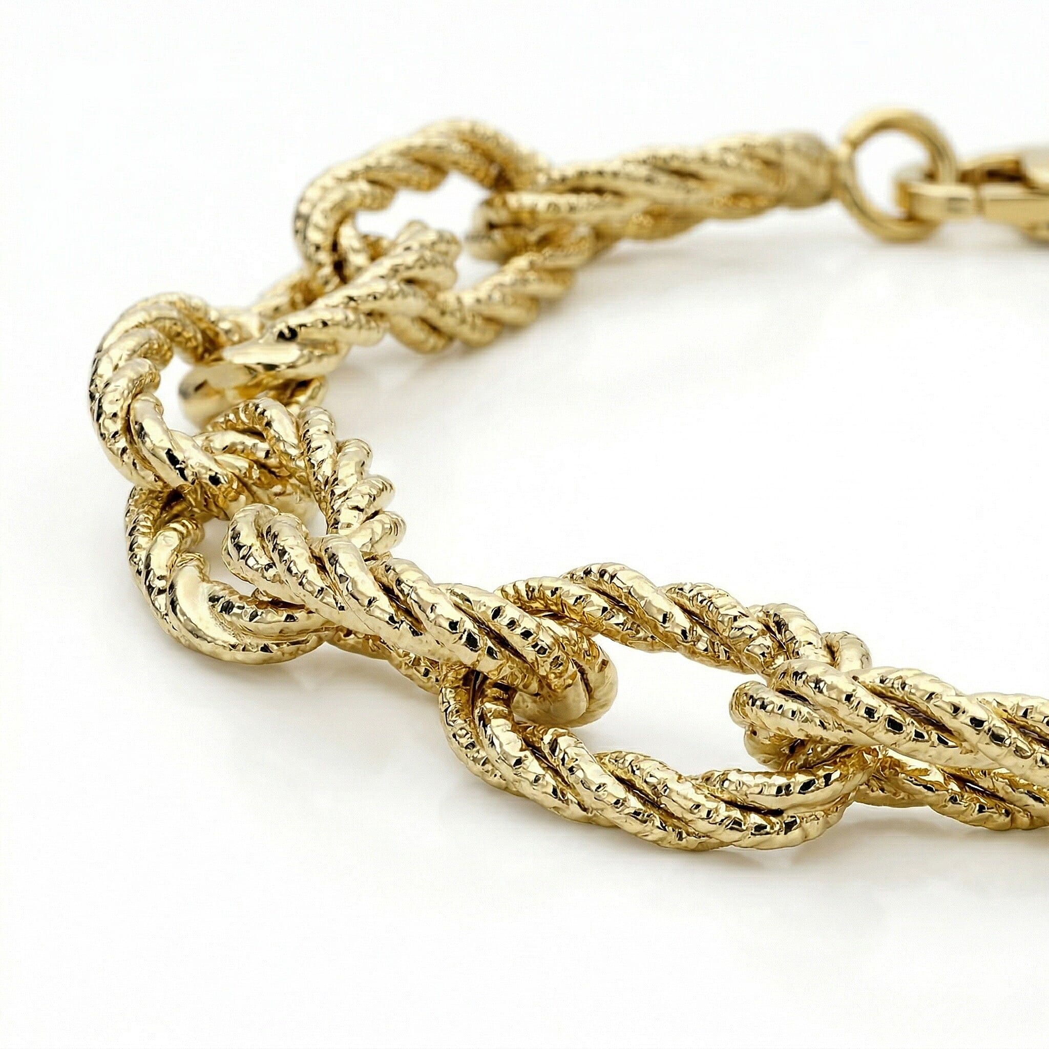 9K Yellow Gold Textured Oval Link Bracelet 7.5 Inch, 4.5 grams
