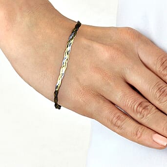 https://tjcuk.sirv.com/Products/60/9/6093041/9K-Two-Colour-Gold-3MM-Diamond-Cut-Plait-Herringbone-Bracelet-7.5-Inch_6093041_3.jpg?w=342&h=342