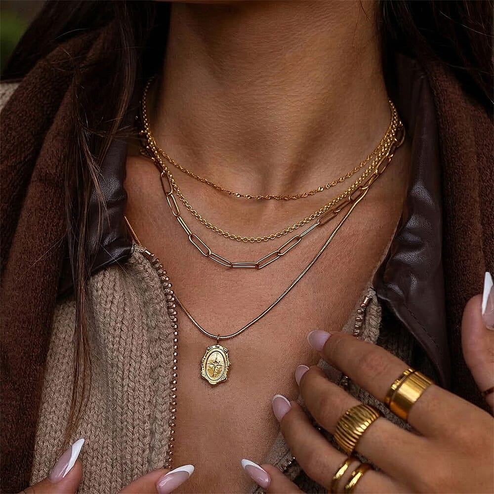 9K Yellow Gold High Finish Round Belcher Chain 16 Inch, 2.4 grams