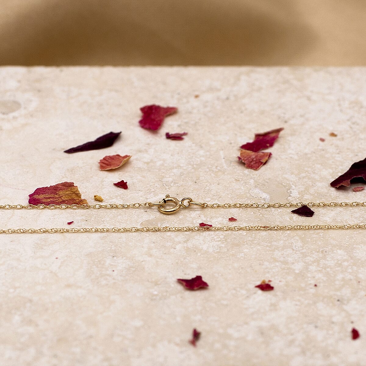 9K Yellow Gold High Finish Prince of Wales Chain 16 Inch, 0.32 grams