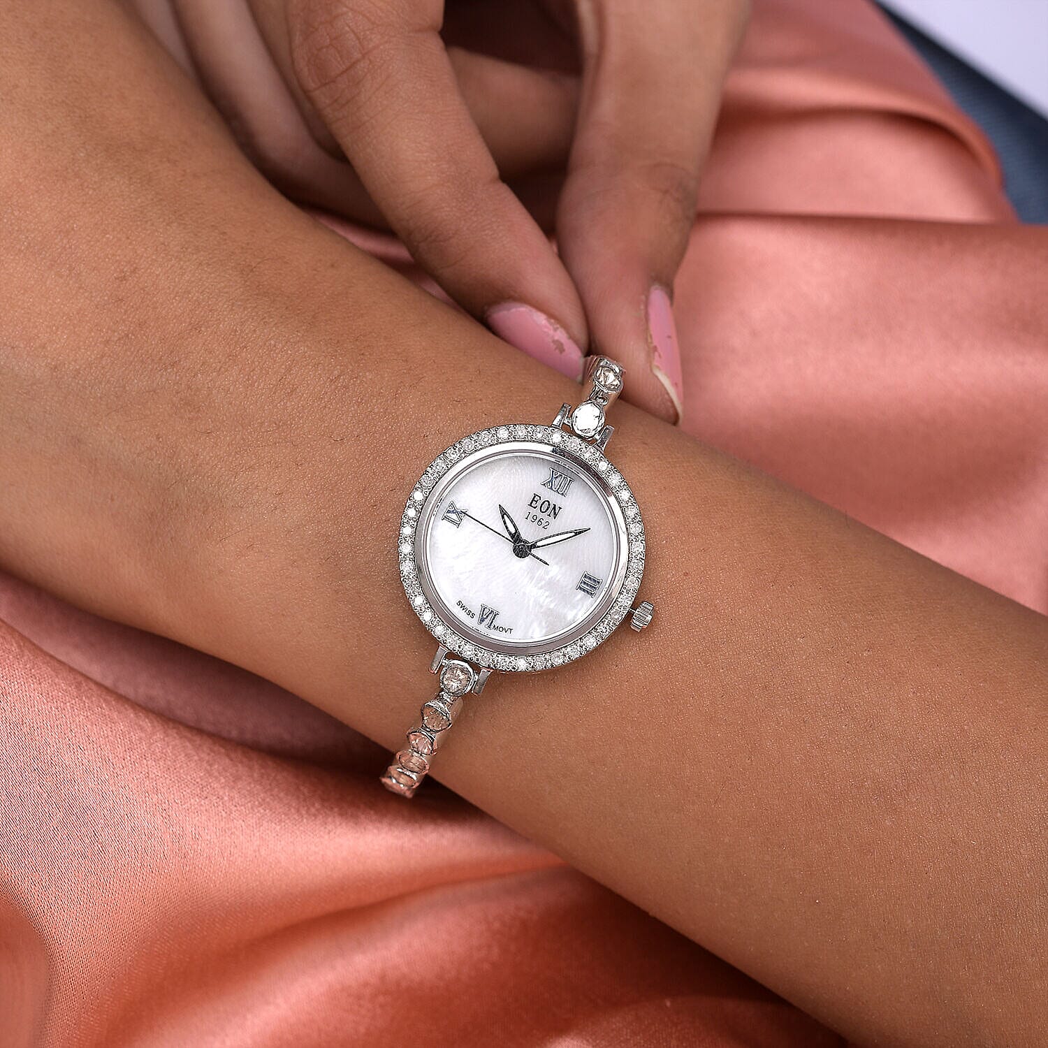 EON 1962 Polki Diamond and Natural White Single Cut Diamond Studded Watch 2.50 Ct, (Size 7.5) in Platinum Overlay Sterling Silver Silver Wt. 14.15 Gms.