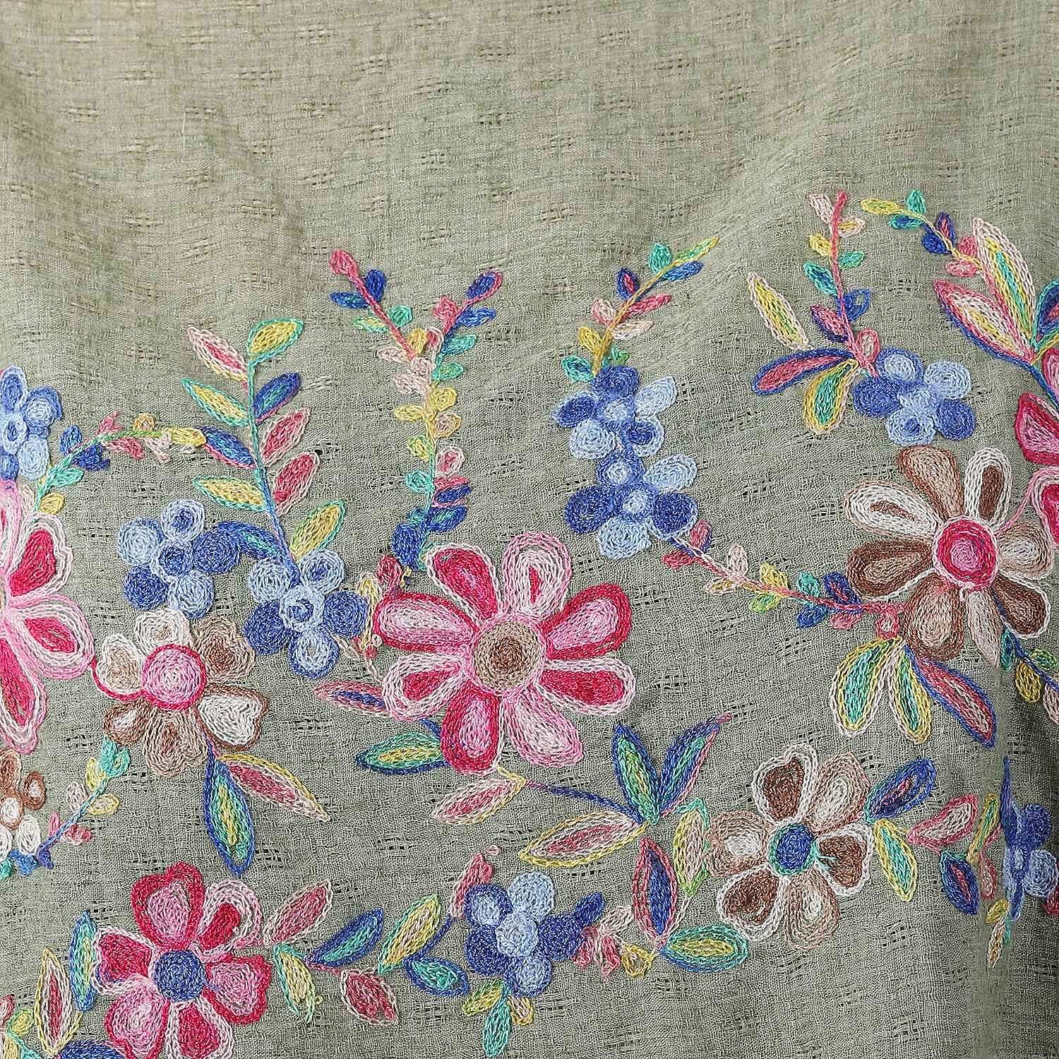 T-shirt with Embroidery - Green