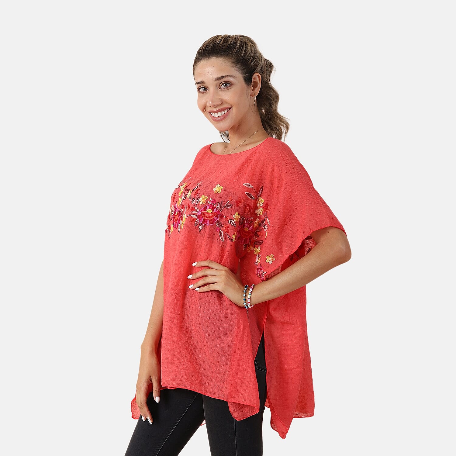 T-shirt with Embroidery - Red