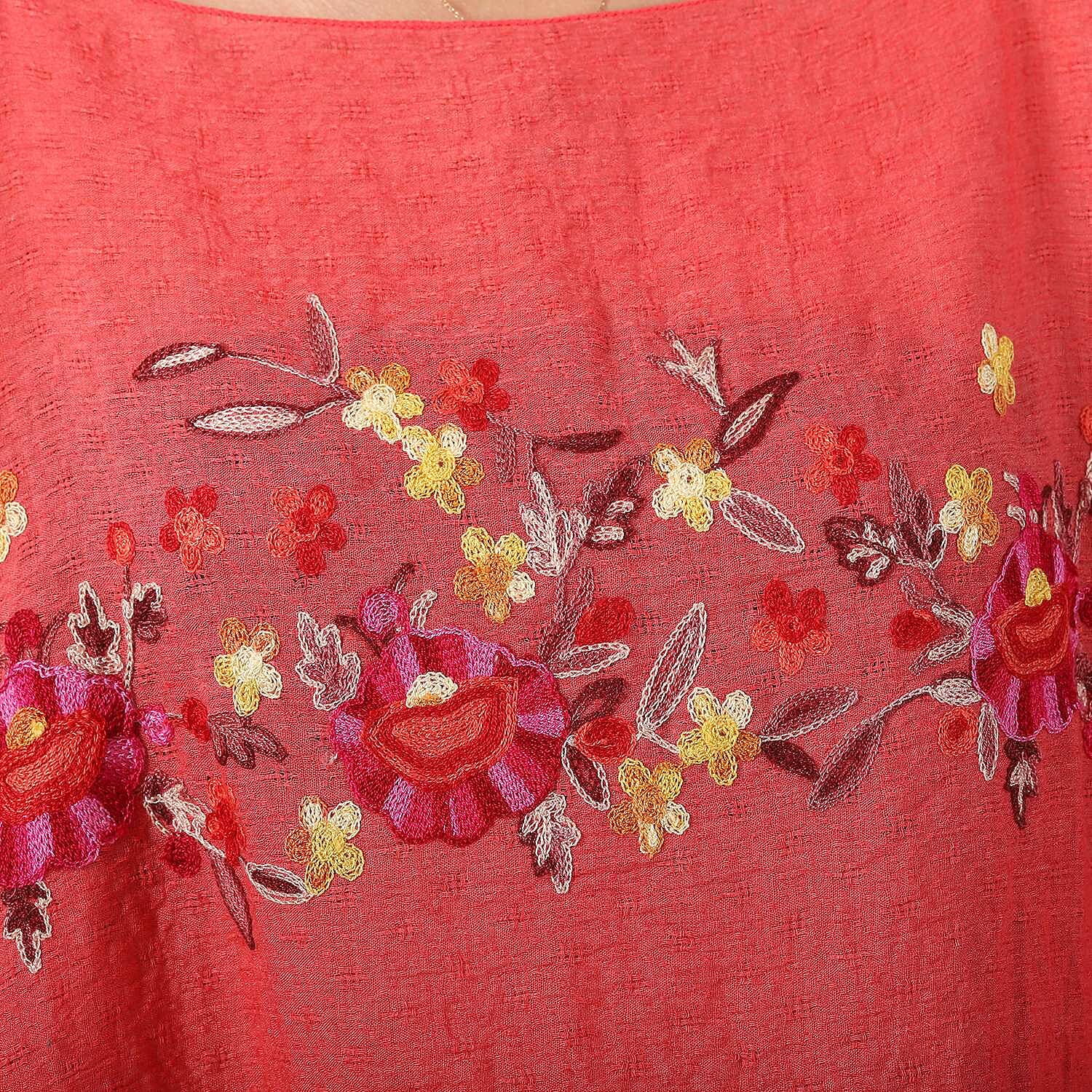 T-shirt with Embroidery - Red