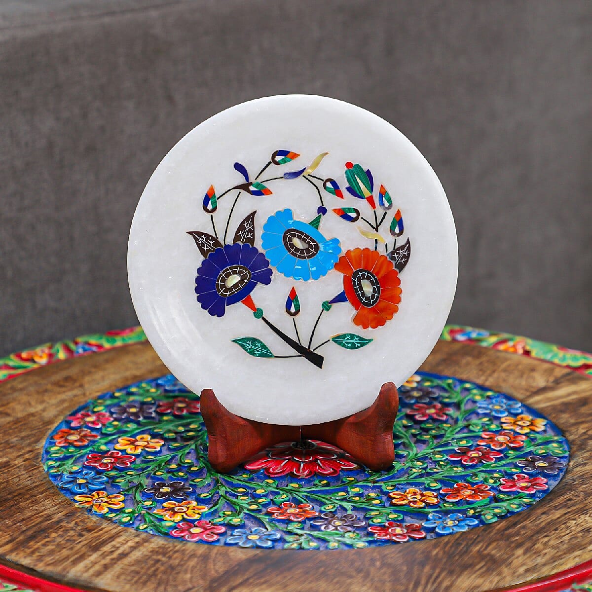 NAKKASHI Marble inlaid Table Decor with Wooden Stand (Size 16.5x15cm)