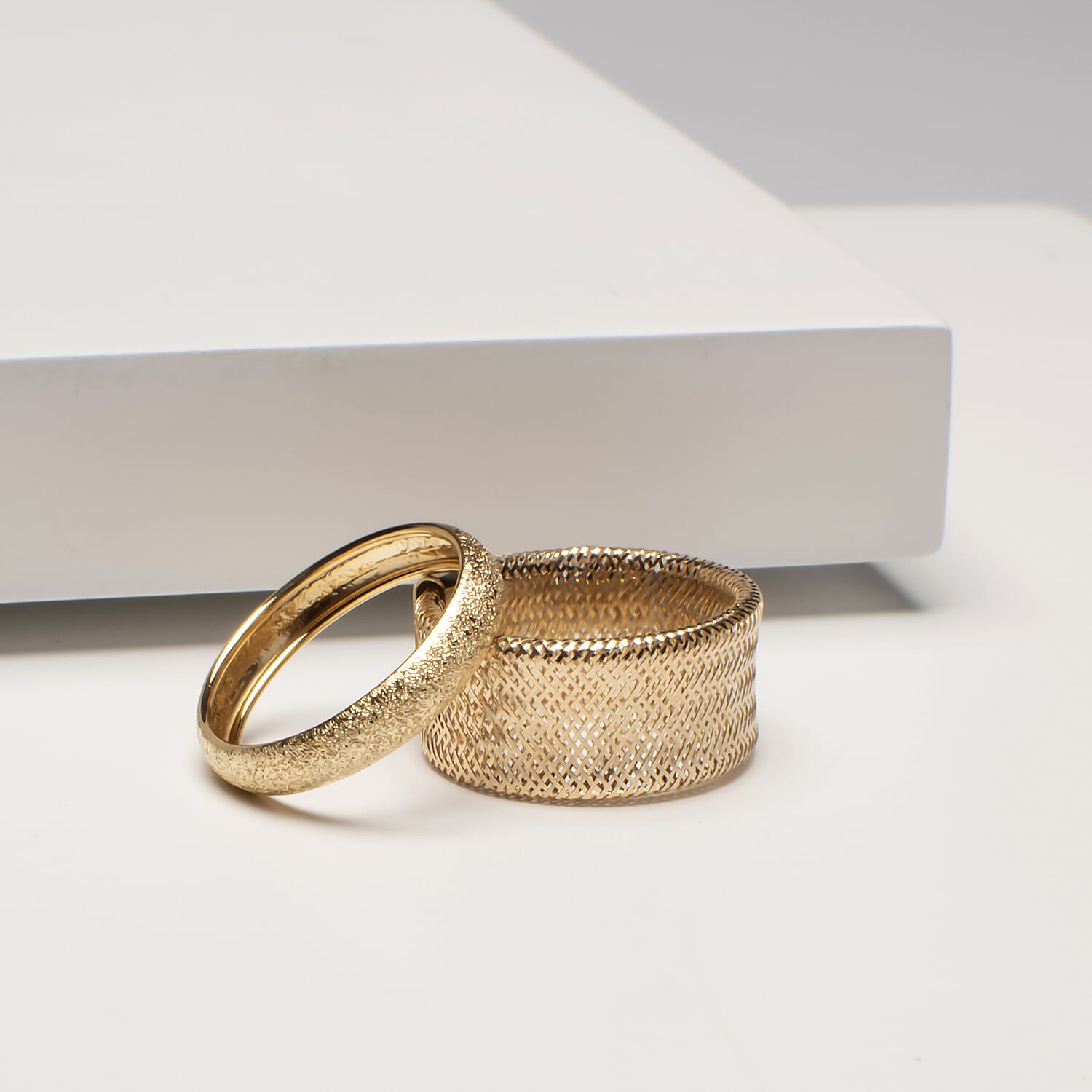 Italian Made 9K Yellow Gold Stretchable Mesh Ring - (Size K to Q )