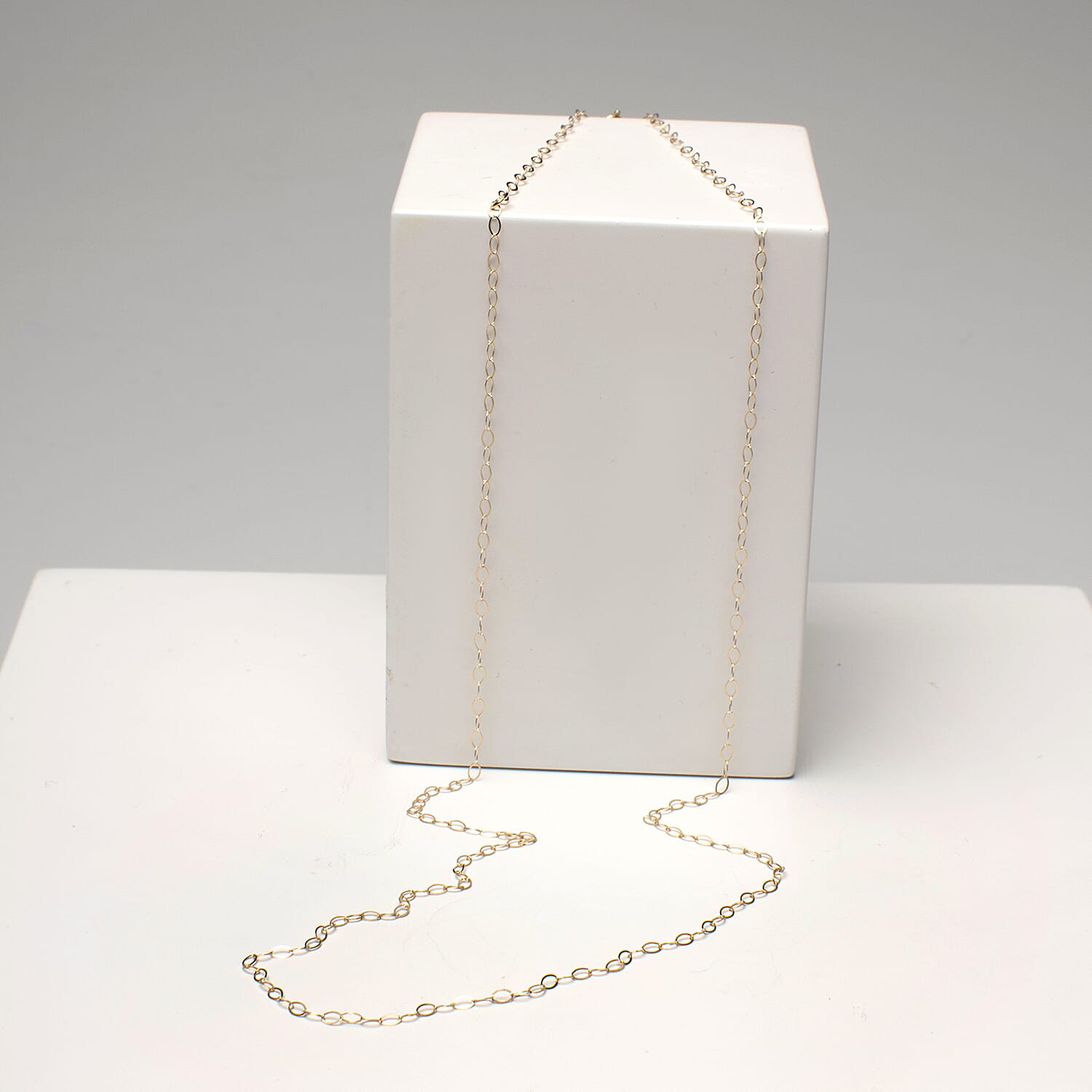 Biggest NY Close Out Deal- 9K Yellow Gold Oval Link Chain with Spring Ring Clasp (Size 18)