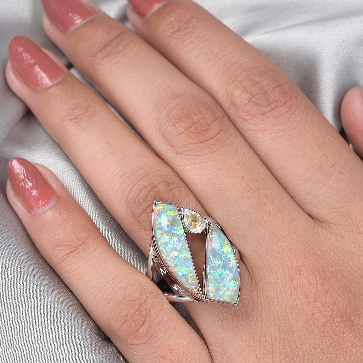 Sajen Silver ILLUMINATION Collection - Doublet Quartz and Rainbow Snow Ring in Rhodium Overlay Sterling Silver 10.12 ct,Silver Wt. 5 Gms.