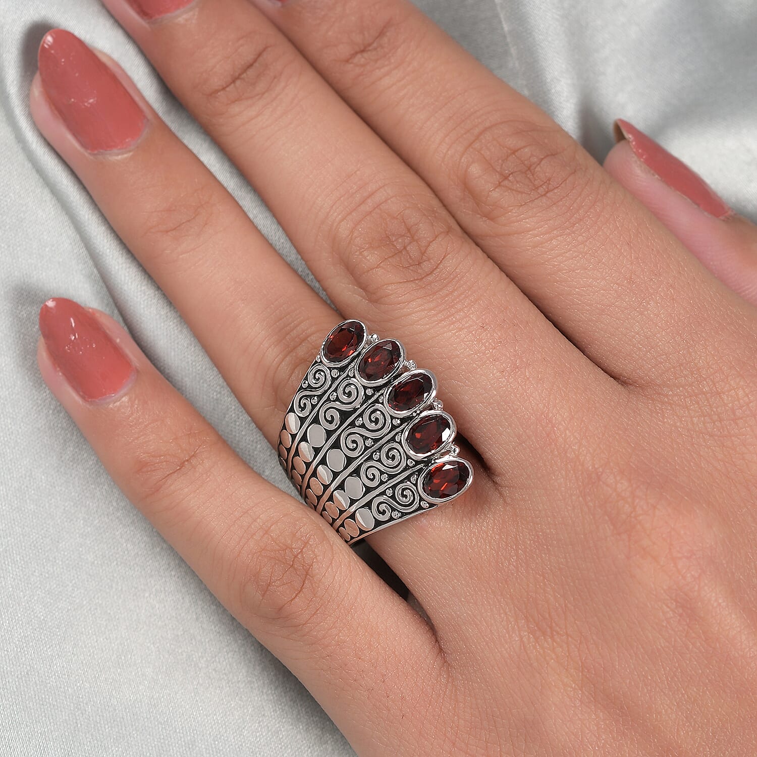 Royal Bali CULTURAL FLAIR Collection - Mozambique Garnet Enamelled Ring in Rhodium Overlay Sterling Silver 2.25 Ct, Silver Wt 8.50 Gms