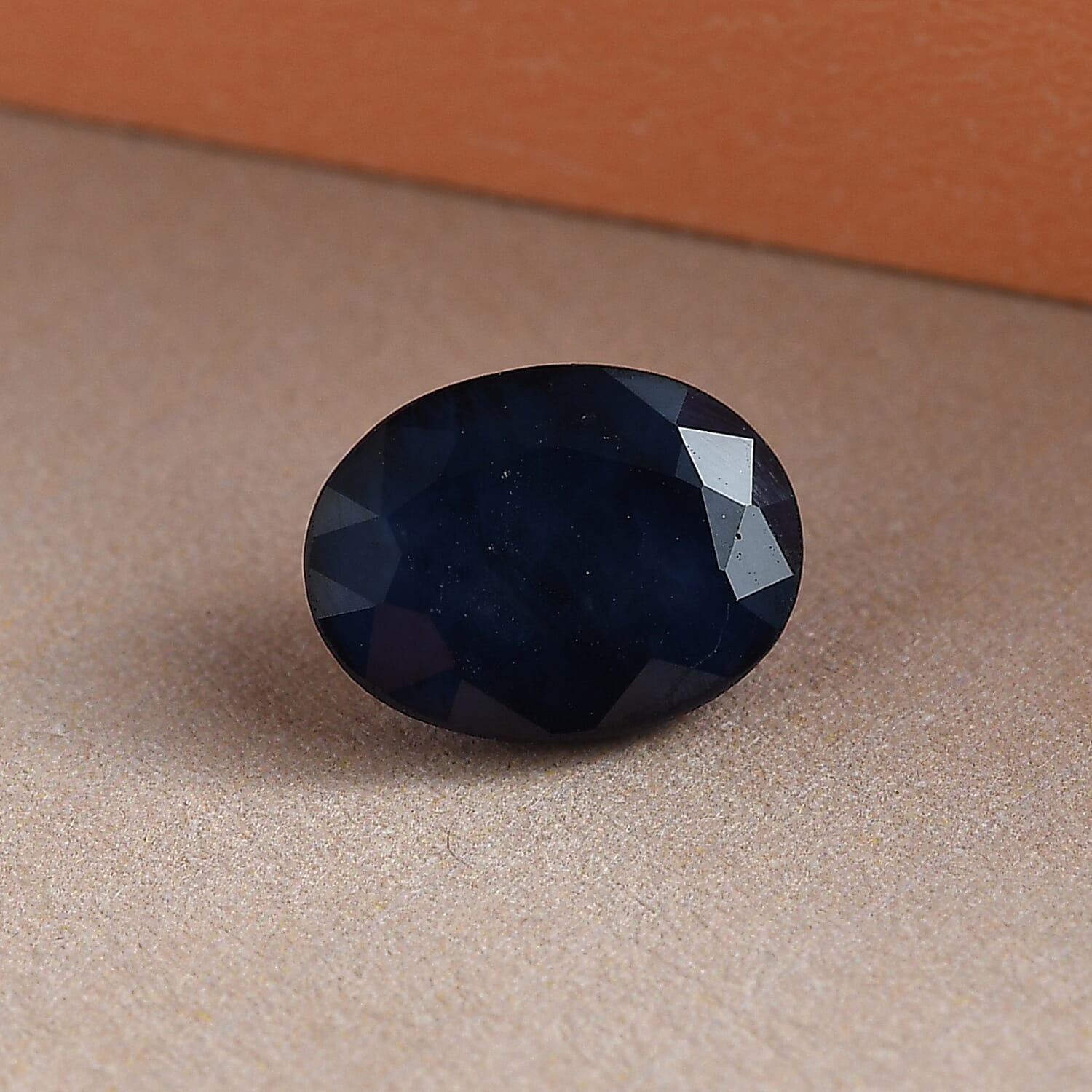 Blue Sapphire Oval 8x6 mm 1.37 Ct.
