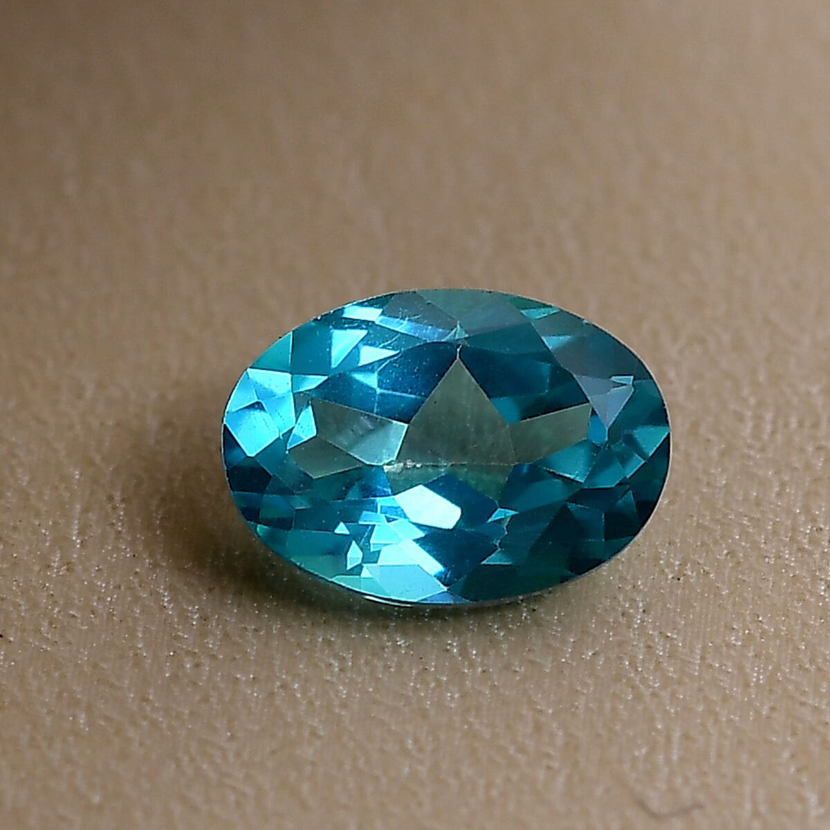 Paraiba Topaz Oval 7x5 mm 0.78 Ct.