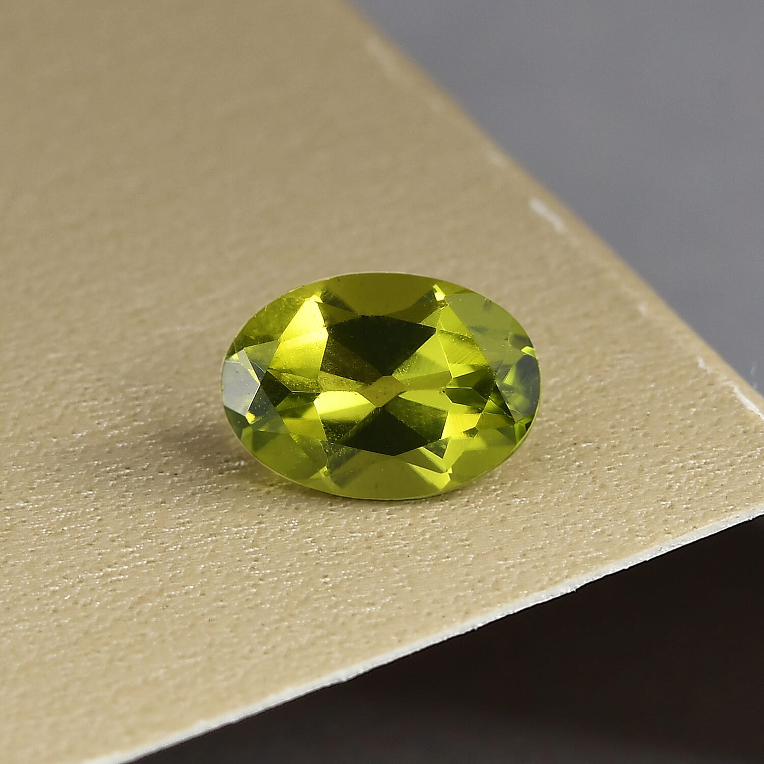 AA Hebei Peridot Oval 7x5 mm 0.73 Ct.