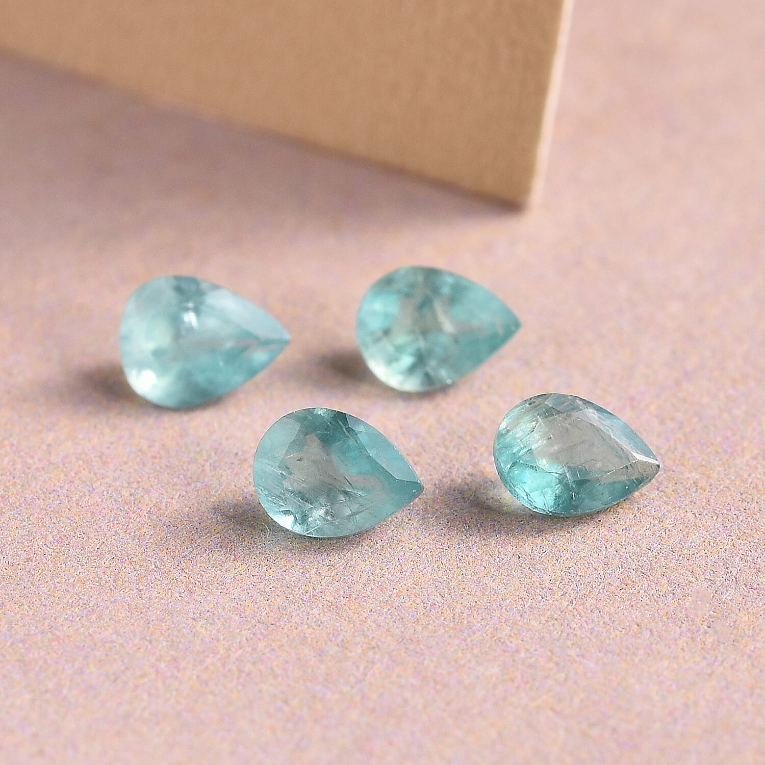 Set of 4 - AAA Grandidierite Pear 4x3 mm 0.55 Ct.