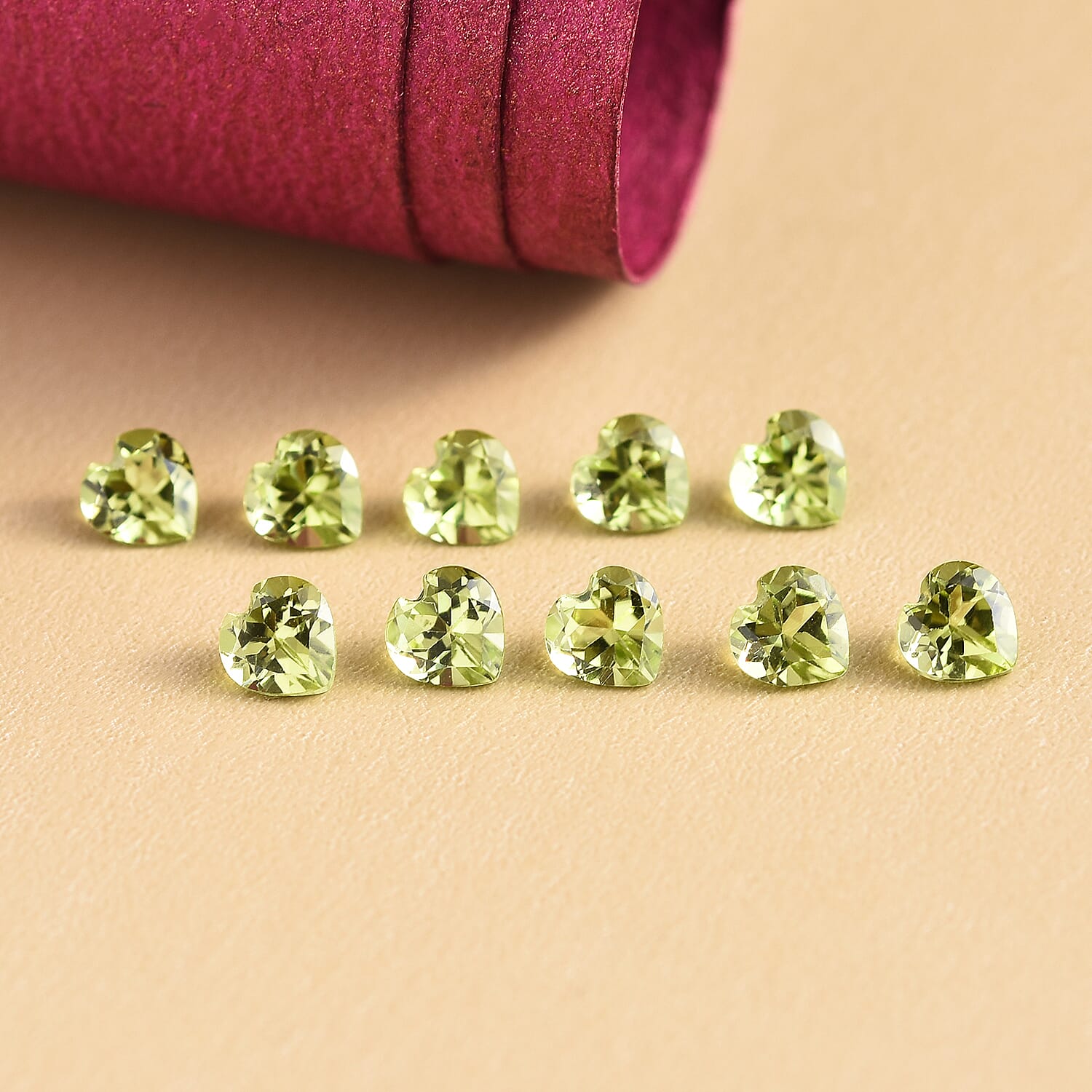 Set of 10 - Peridot Arizona Heart 4 mm 2.60 Ct.