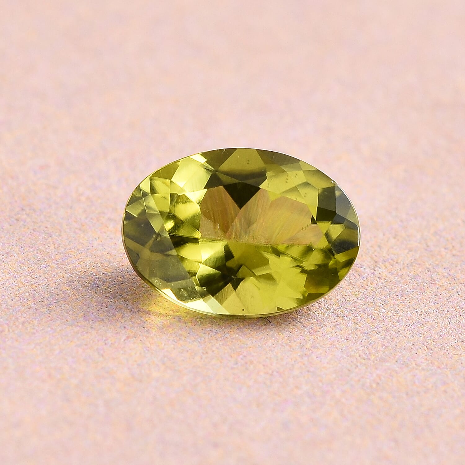 AA Peridot Arizona Oval 7x5 mm 0.74 Ct.