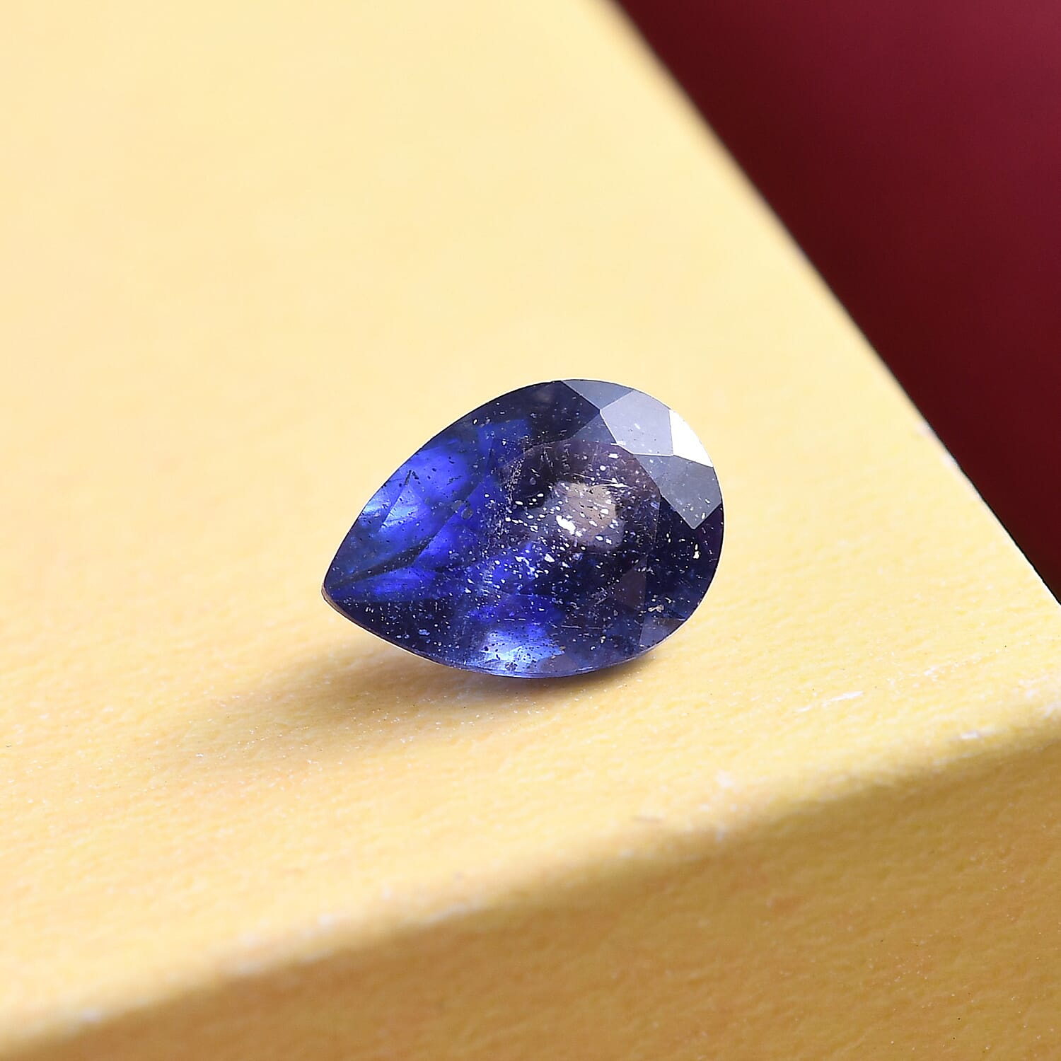 Masoala Sapphire (FF) Pear 7x5 mm 0.82 Ct.