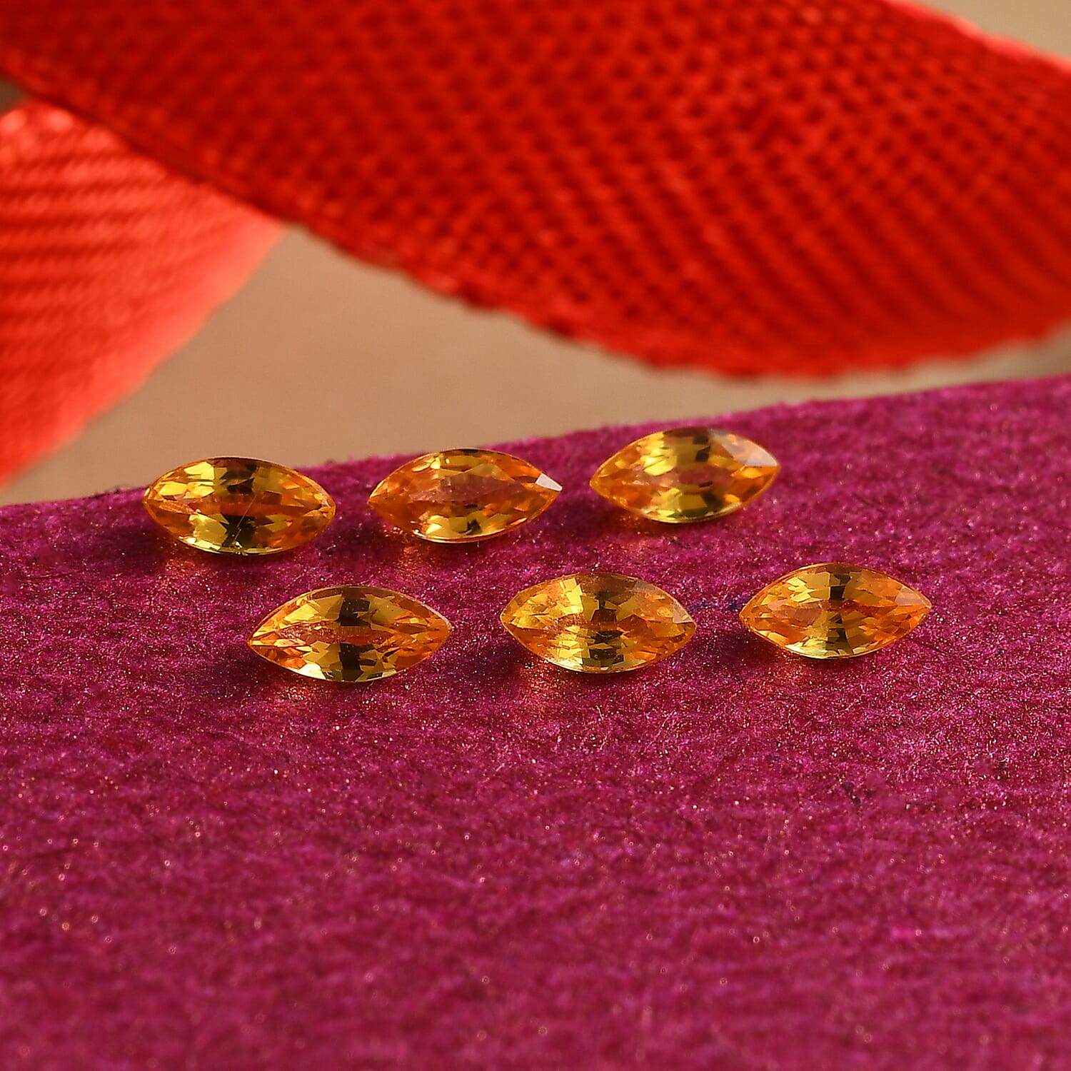 Set of 6 - AAA Yellow Sapphire Marquee 4x2 mm 0.60 Ct.