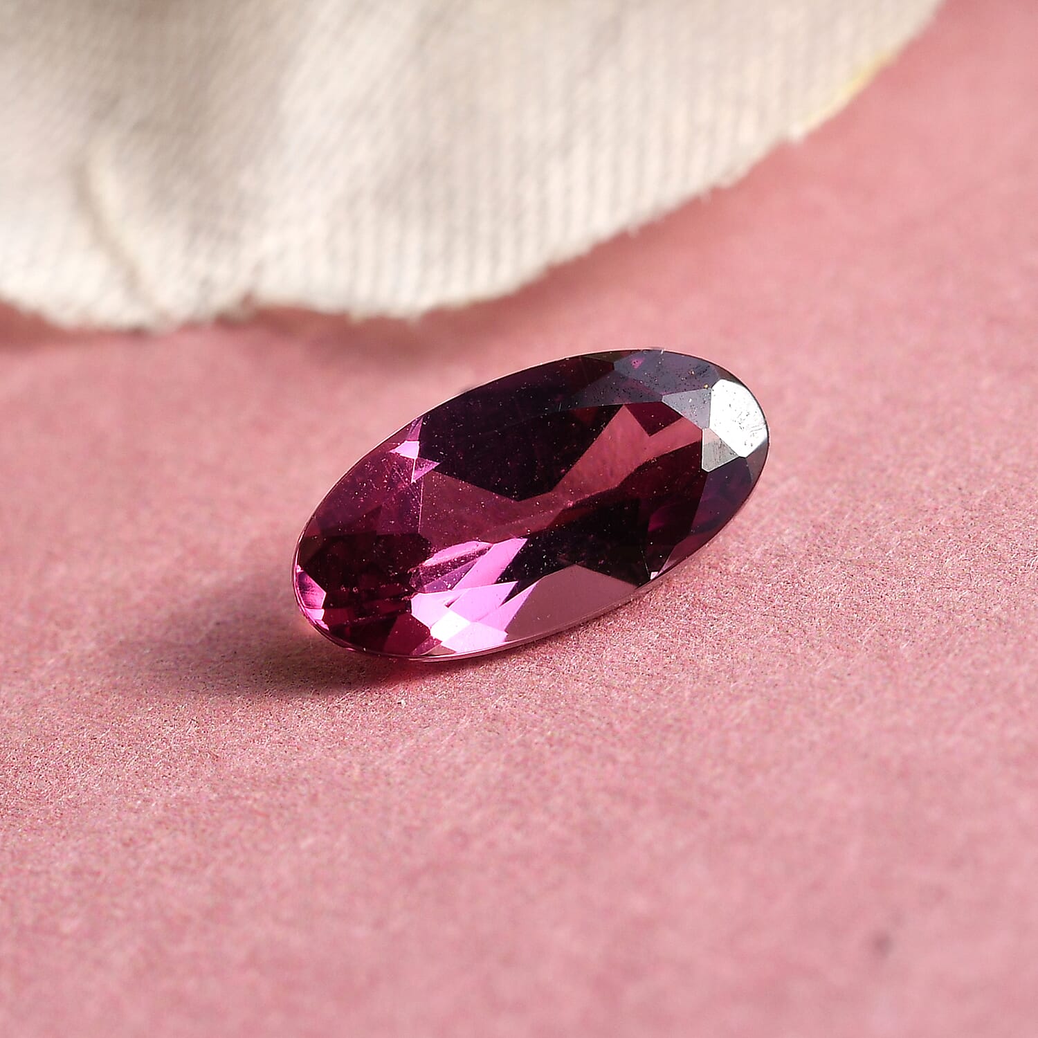 Rhodolite Garnet Oval 8x4 mm 0.74 Ct.