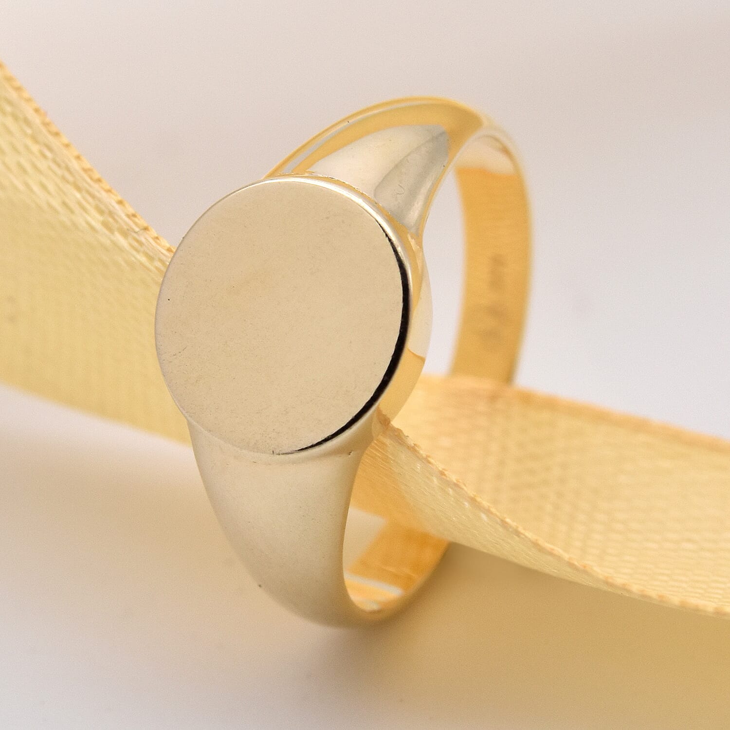 9K Yellow Gold Signet Ring