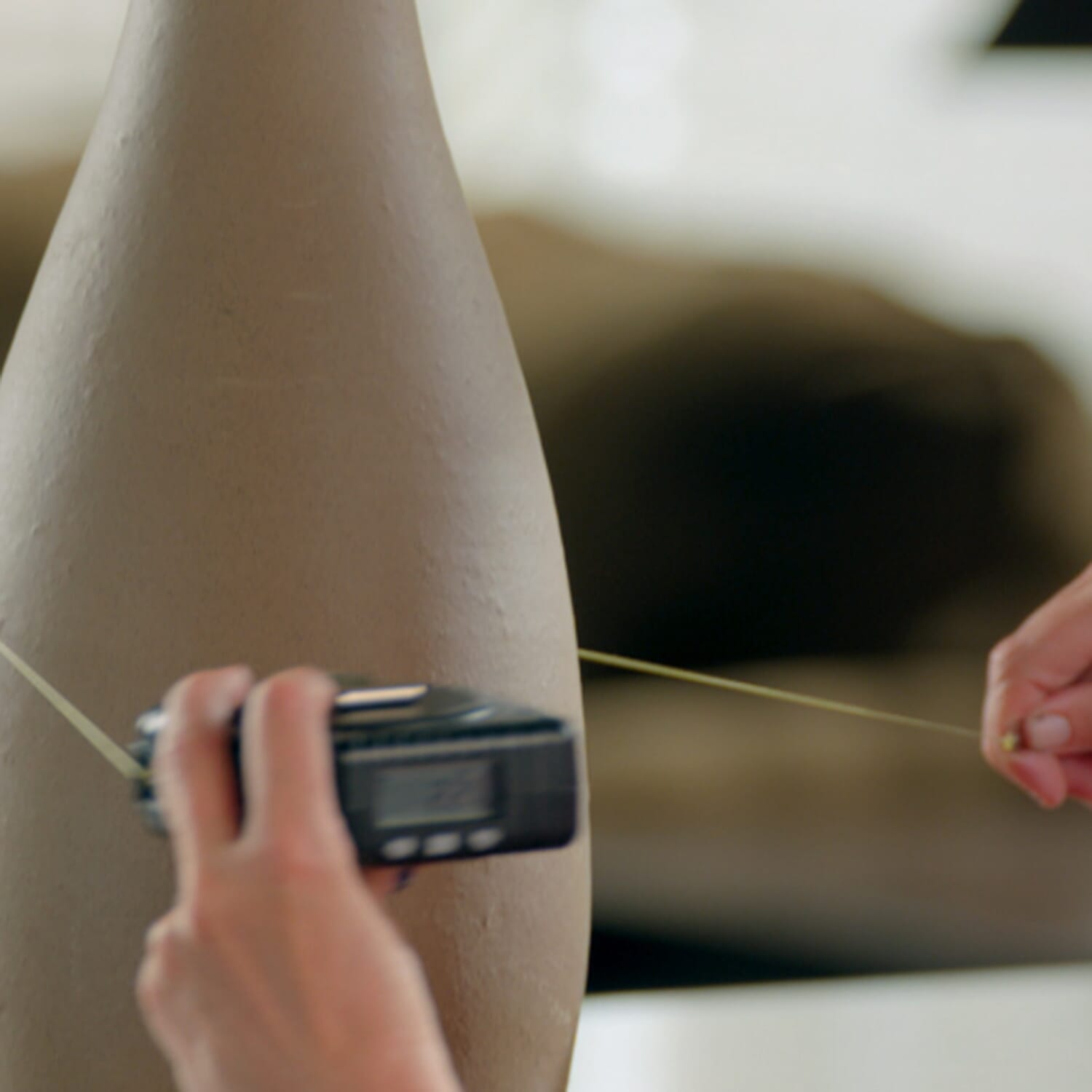 Measure King 3-1 Measuring Tape (Requires 4AAA Batteries - not inc)