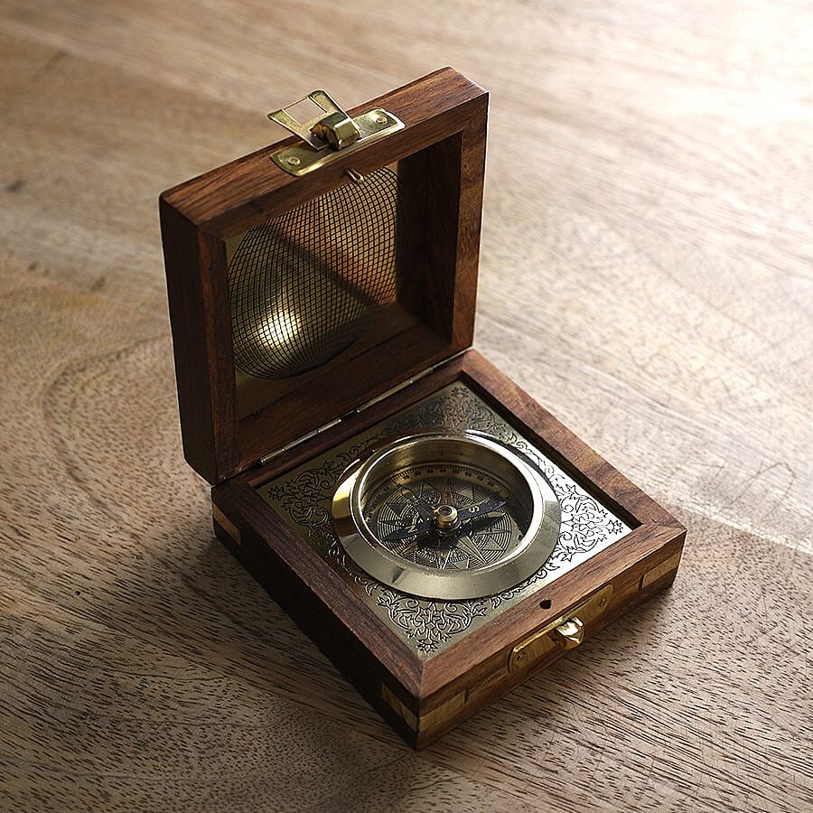 Handcrafted Wooden Box With Built in Silvertone Compass (Size 8X8X3 Cm) - Brown