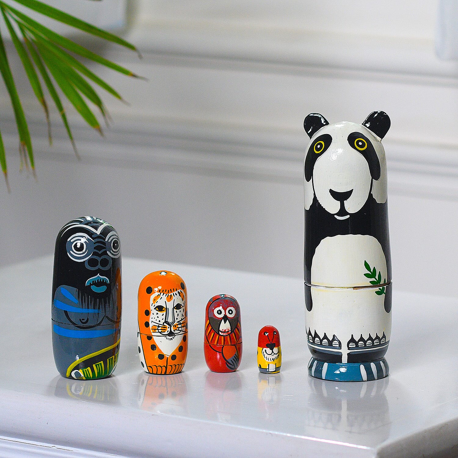 Hand Painted Wooden Nesting Doll/Stacking Dolls(Paanda family)- Set of 5 Piece (  15X5, 9.5X3, 5.5X2, 4.5X1.5, 2.5X1.5 Cm) - Multi Colour