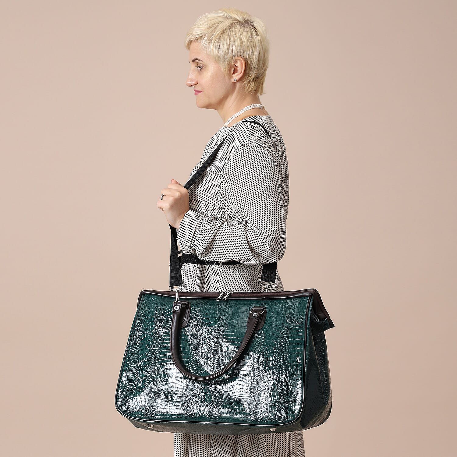 TLV order lifestyle Color Black Crocodile size/Profile Middle travel bag wall (exterior) Semi-PU Lining (interior) polyester