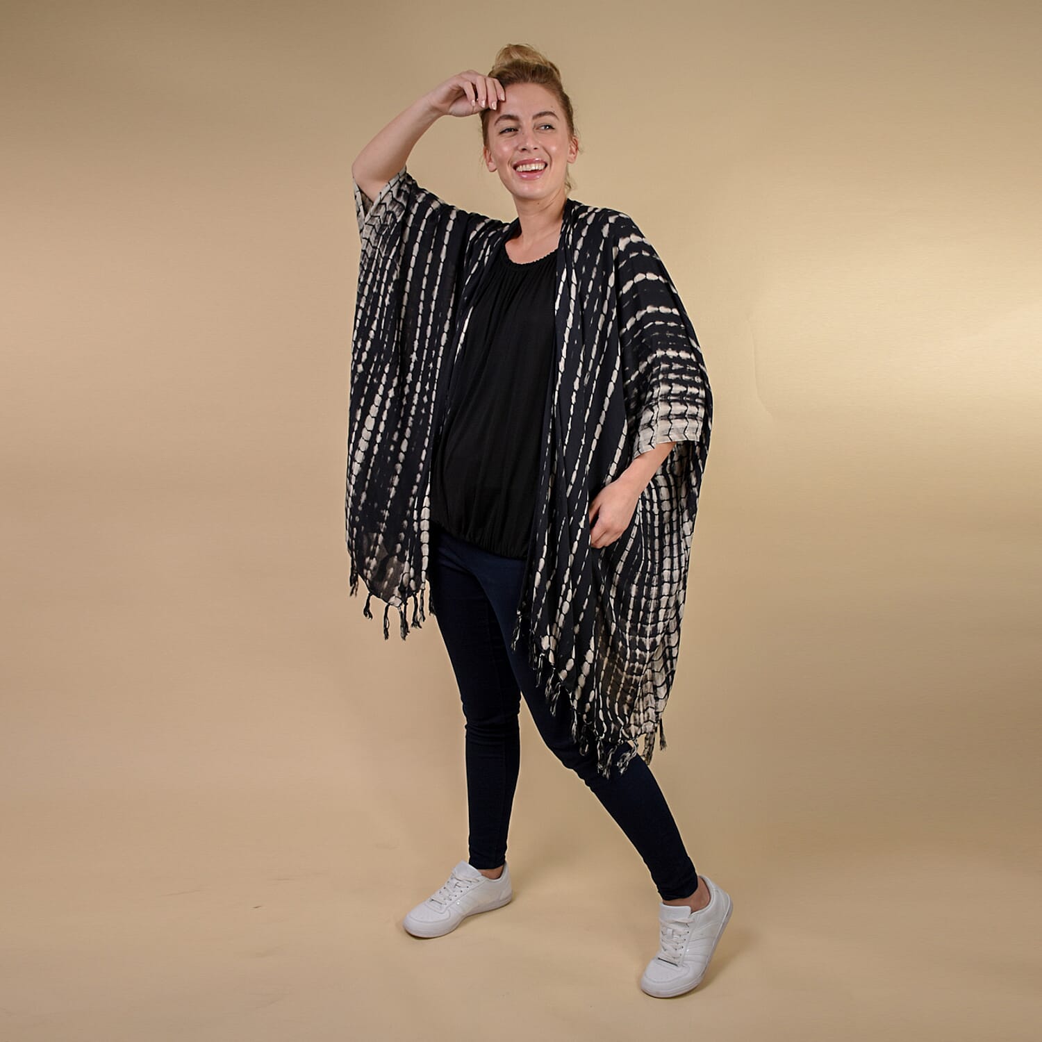 TAMSY 100% Rayon Printed Kimono, One Size (Fits 8-20) - Black & Off White
