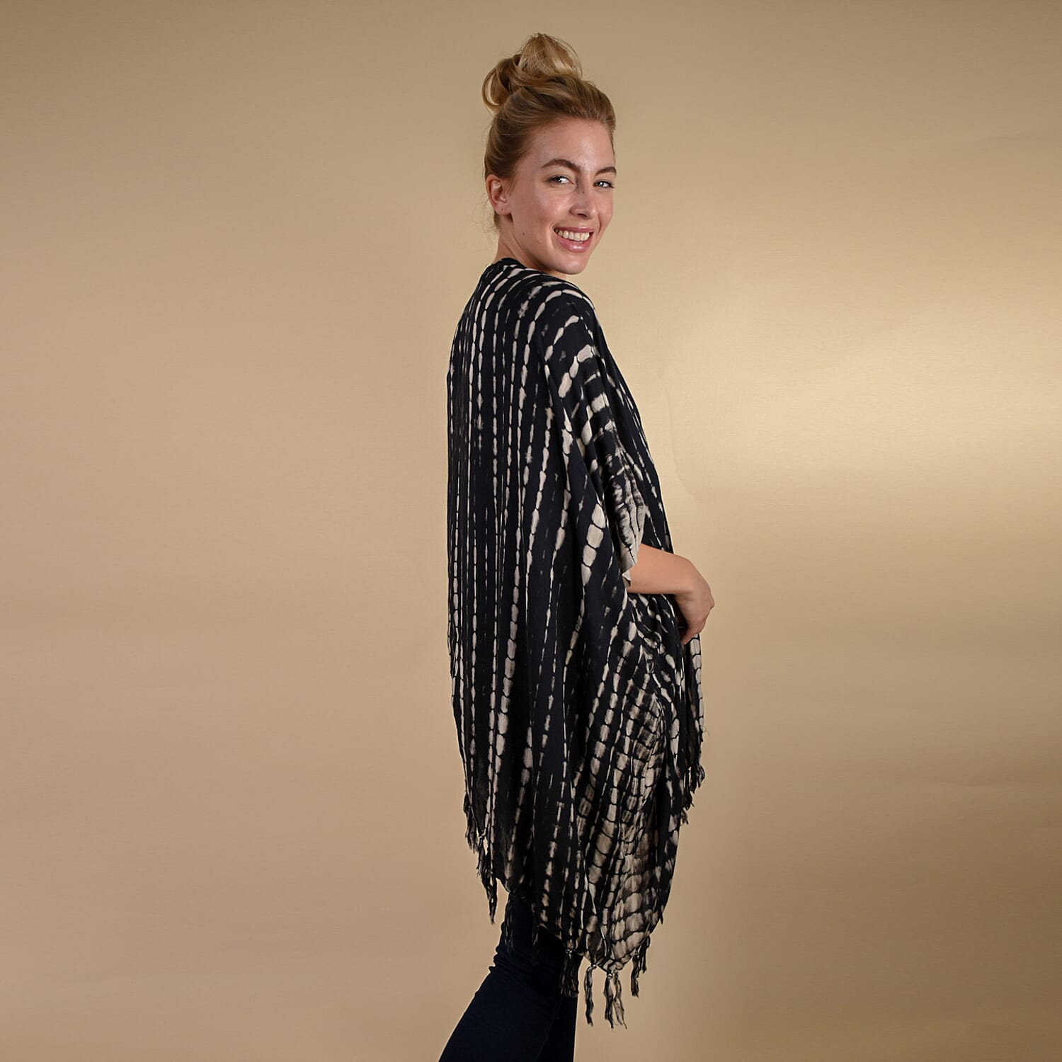 TAMSY 100% Rayon Printed Kimono, One Size (Fits 8-20) - Black & Off White