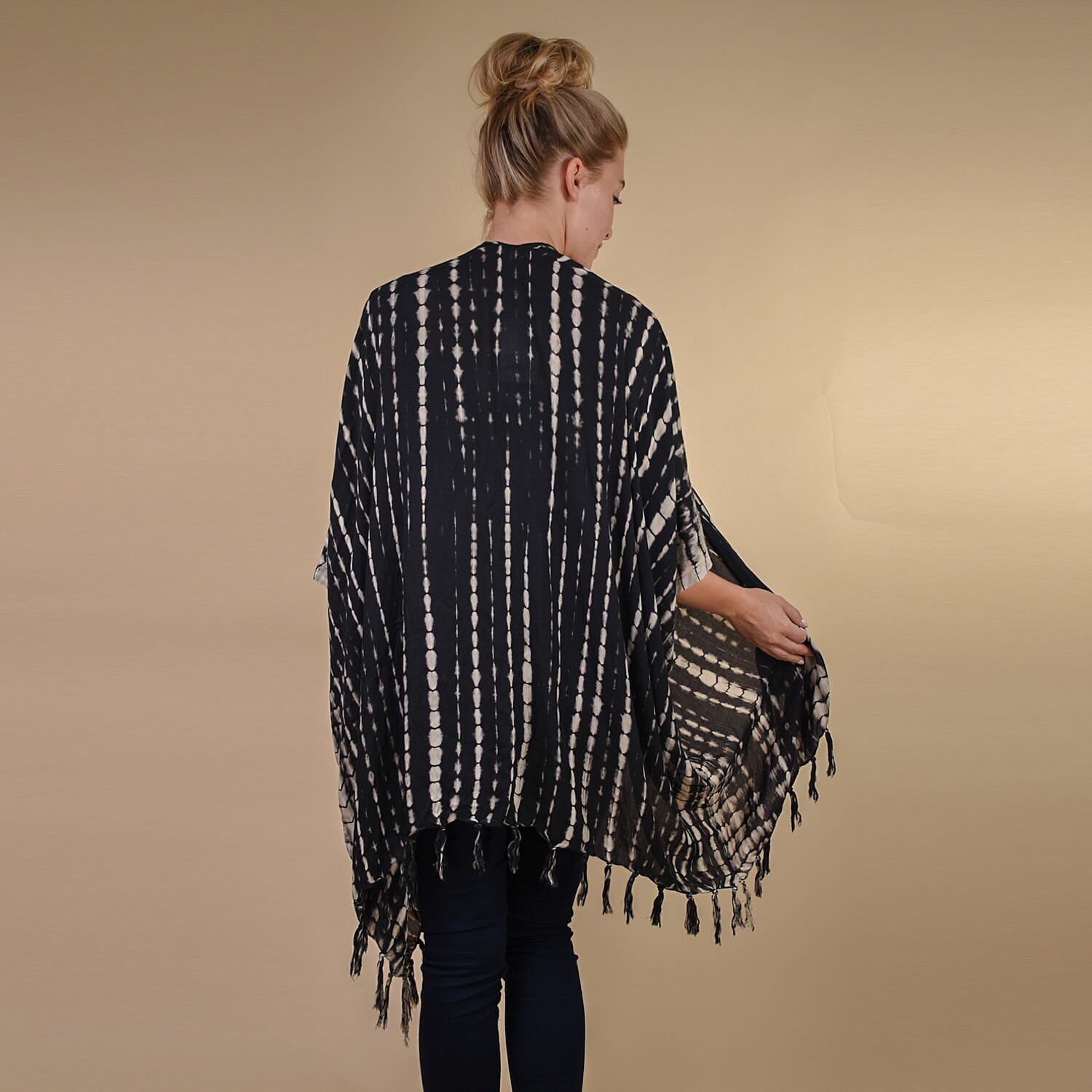 TAMSY 100% Rayon Printed Kimono, One Size (Fits 8-20) - Black & Off White