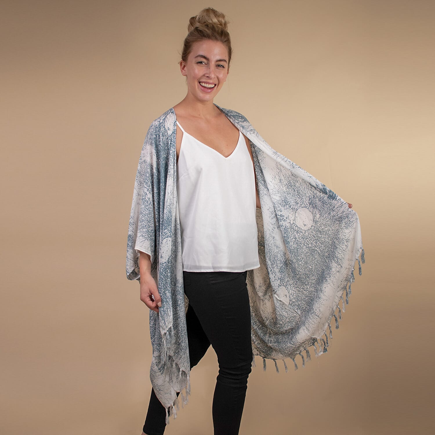 TAMSY 100% Rayon Printed Kimono One Size (Fits 8-20) - White & Grey
