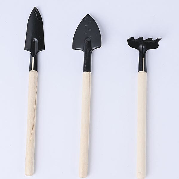 Stylish 3 Tier Crossbar Pattern Bamboo Plant Rack with Hanging Rod (Size-70x146Cm) PLUS Garden Tools