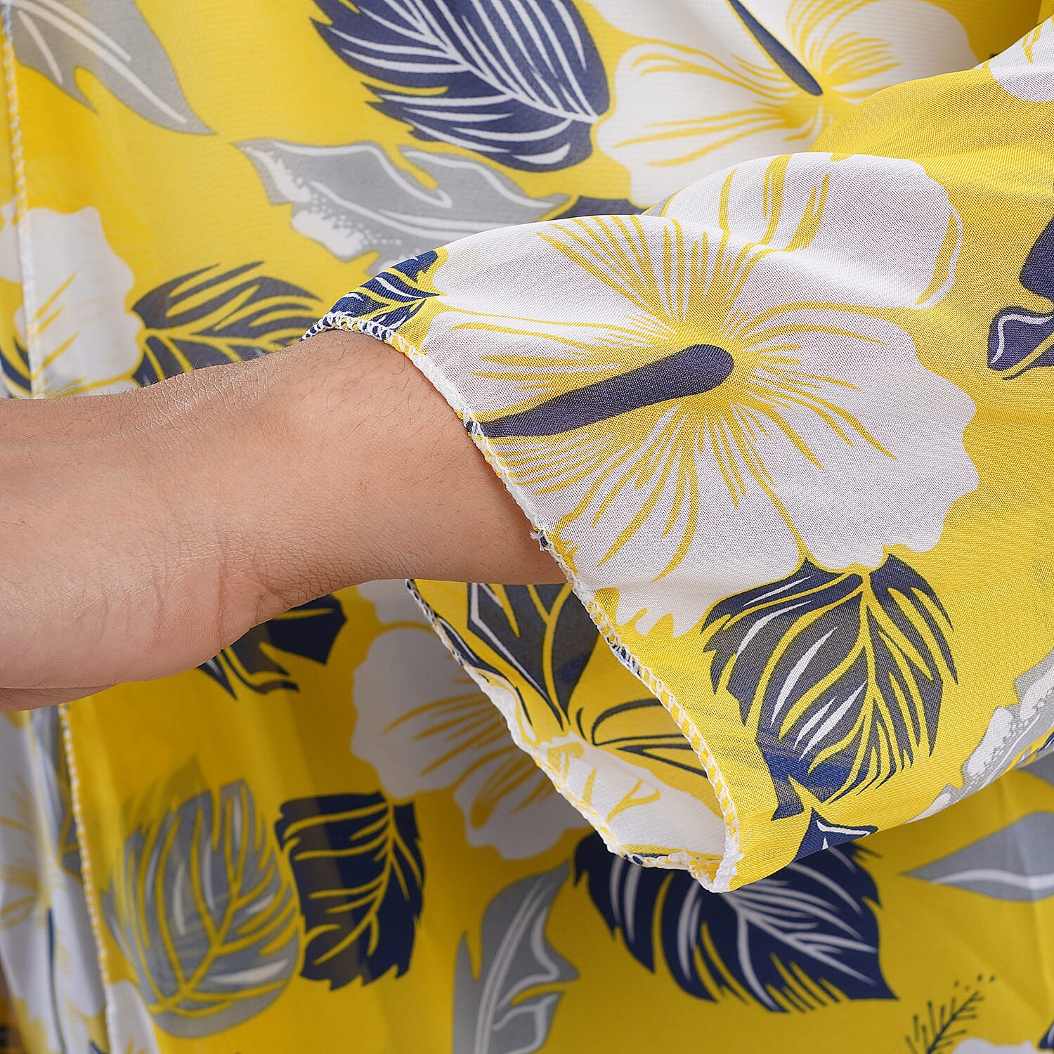 JOVIE Leaves Pattern Chiffon Long Cardigan (Size 117x56cm) - Yellow