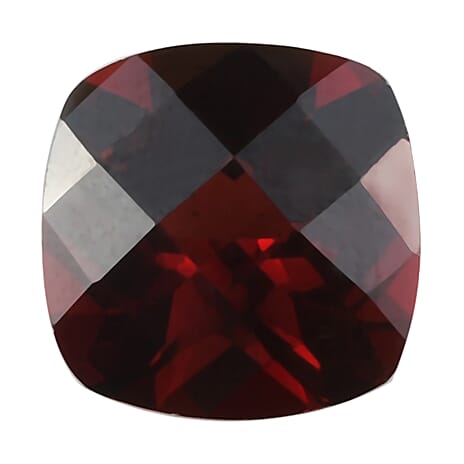 A Mozambique Garnet Cushion 9x9mm - 3.18 Ct