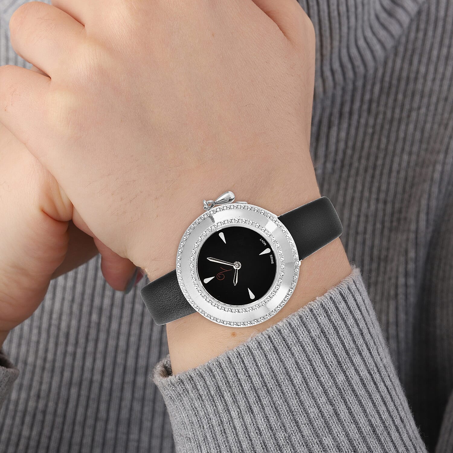 36mm Case:#304 stainless steel case+#304 stainless steel fittings,Movement:Ronda 762 two second hands/Swiss Movement,Brand:LUCYQ,Plated:IPS plating,Dail:black literal+4pcs UP nail+blue sapph