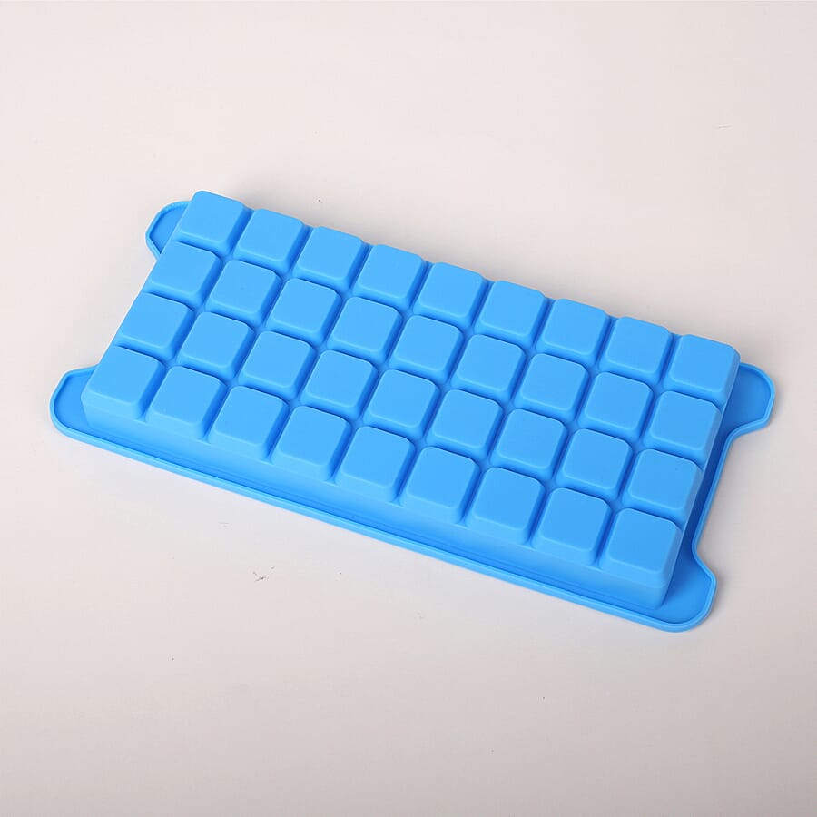 Set of 2 - Ice Cube Moulds with Cover - Blue & Red