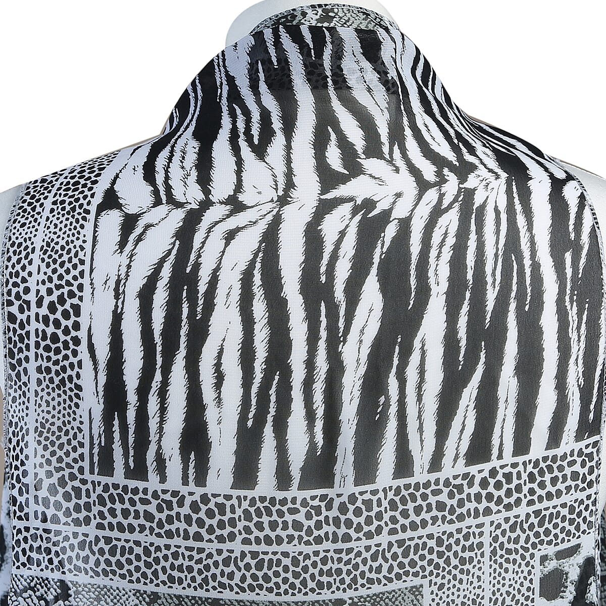 Animal Print Sleeveless Kimono in Black and White (Size 43x90cm)