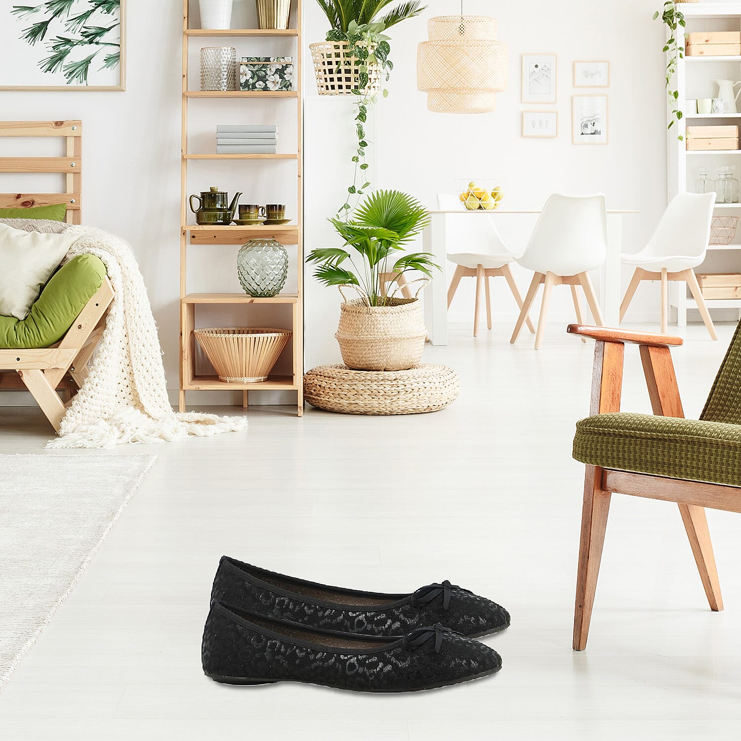 Black Ballerina Bow Tie Ballet Pumps (Size 3)