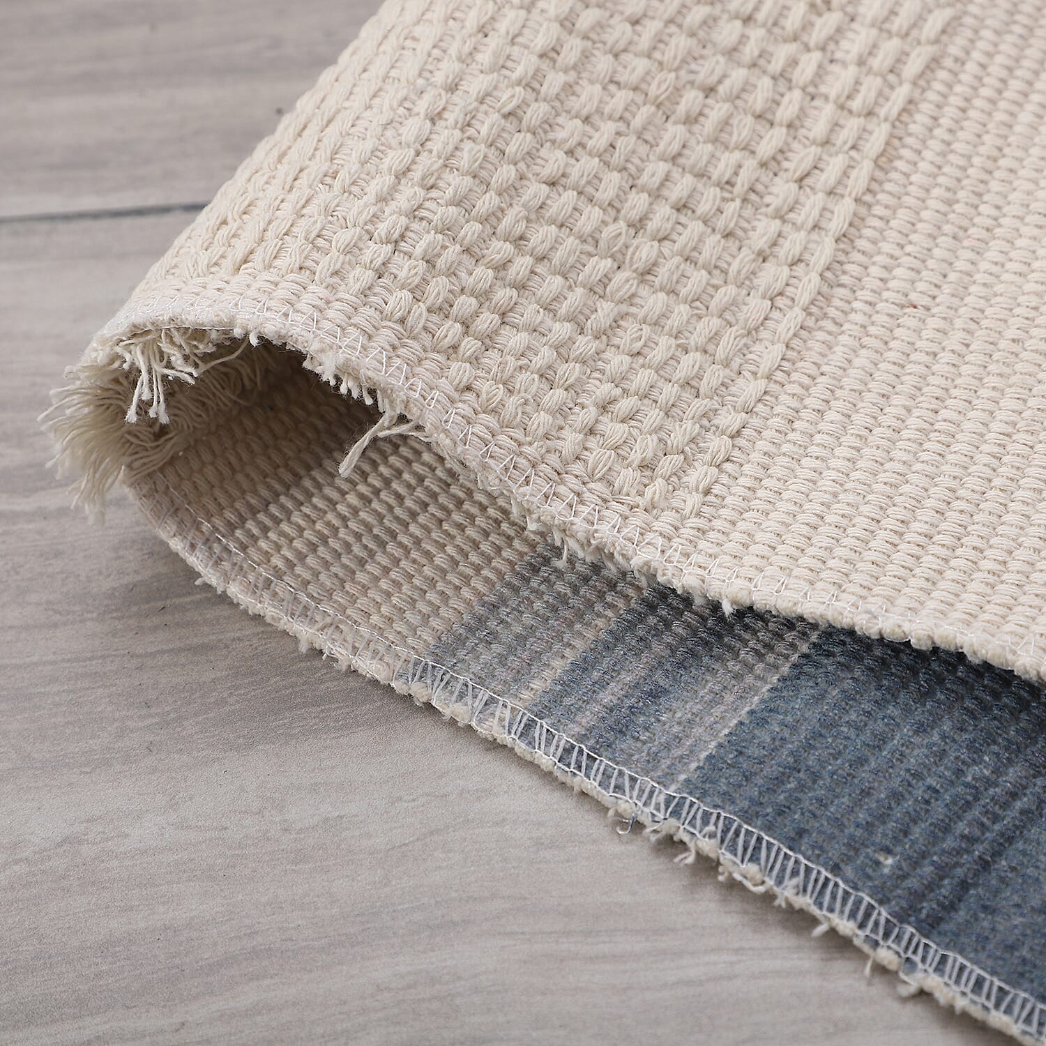 Block Pattern Tufted Rug with Tassel in Cream and Light Grey (Size 57x90cm)