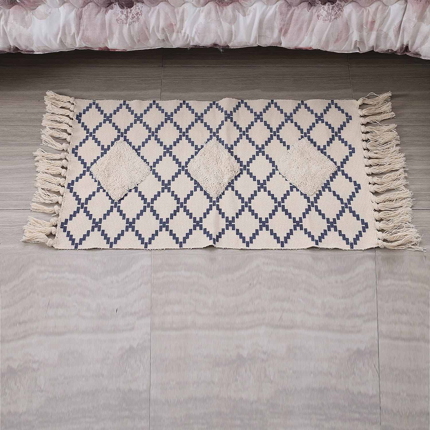 TJC Geometric Diamond Pattern Outdoor Tufted Rug with Tassel (Size 90x57cm) - Cream and Blue