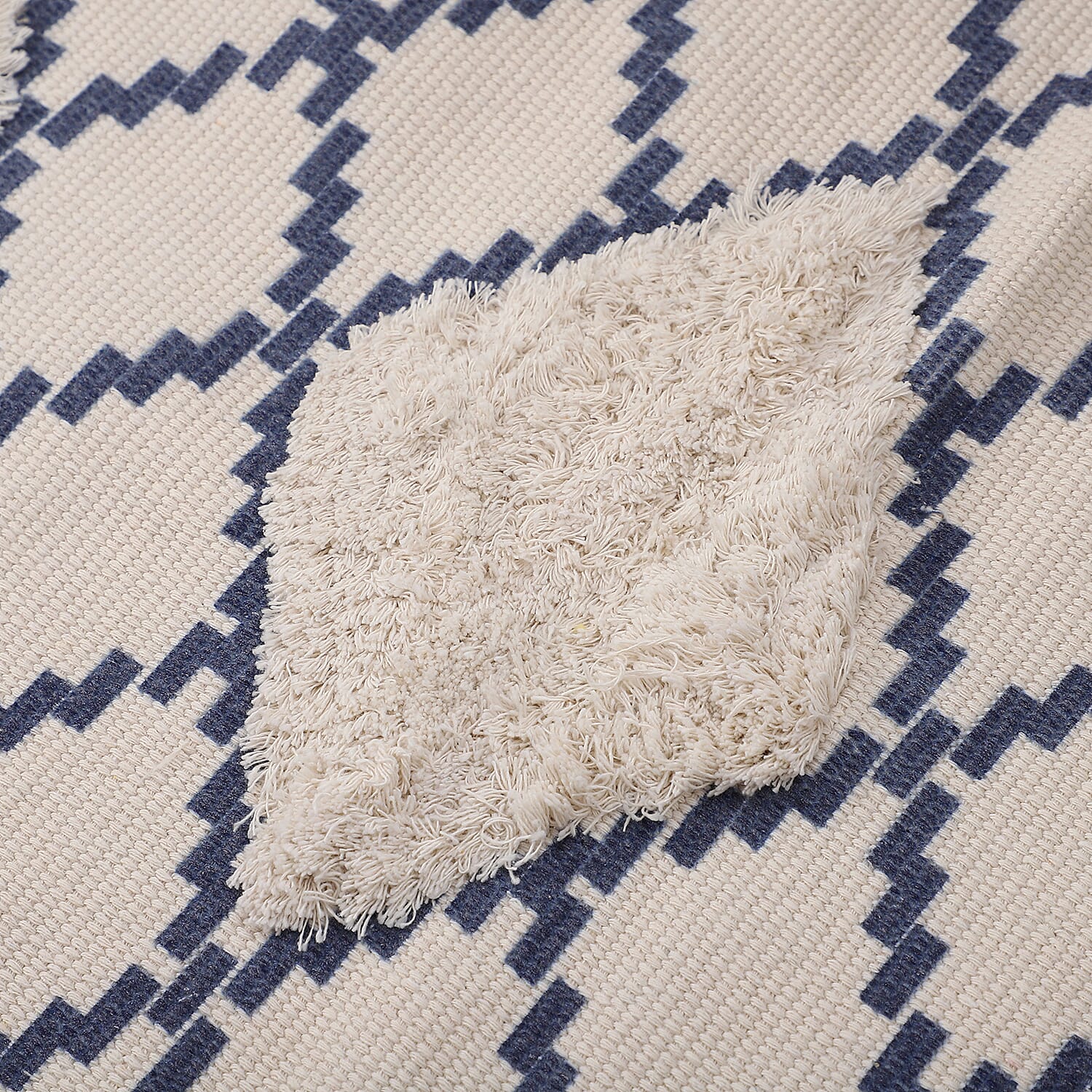 TJC Geometric Diamond Pattern Outdoor Tufted Rug with Tassel (Size 90x57cm) - Cream and Blue