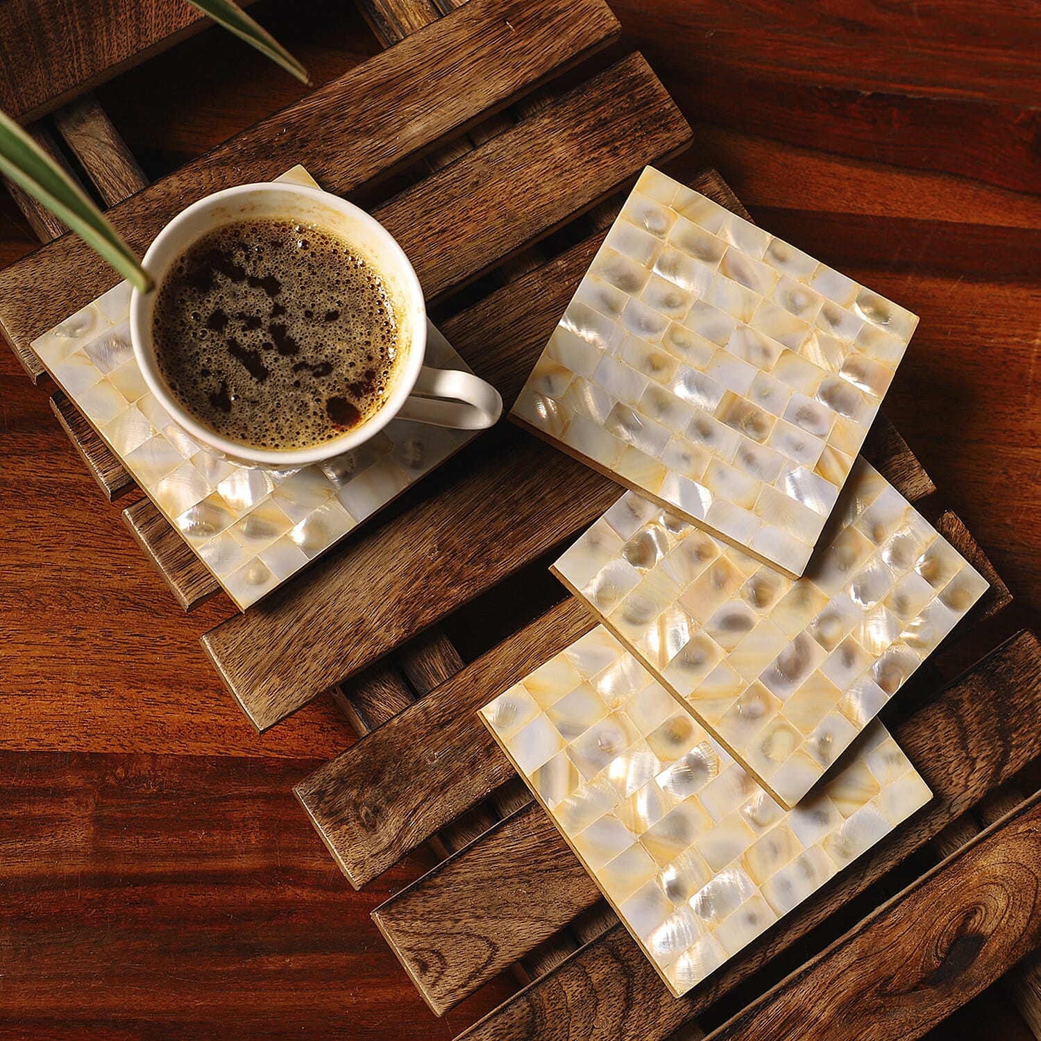 Set of 4 Small MDF Coasters with MOP (Size 10 Cm) - Cream & Ivory