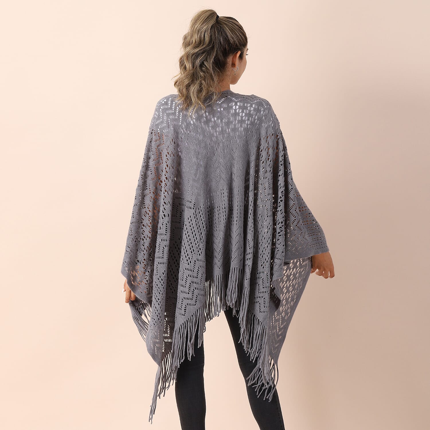 Knitted Kimono with Tassel Detailing Kimono - Gray